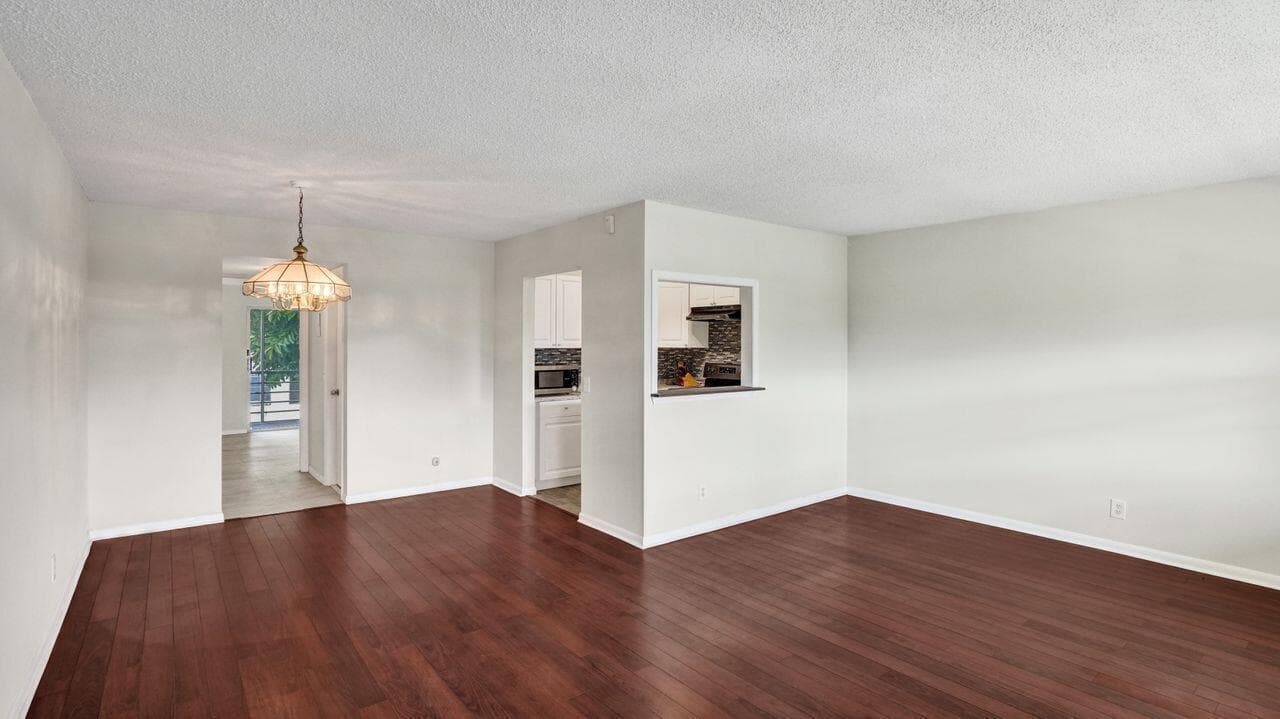 118 Sheffield E, West Palm Beach, FL 33417 — photo 2 of 18