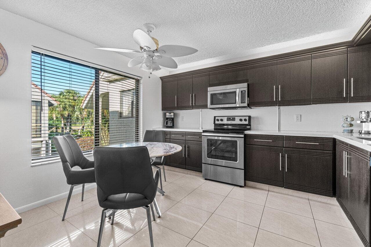 5589 Fairway Park Drive 202, Boynton Beach, FL 33437 — photo 6 of 52