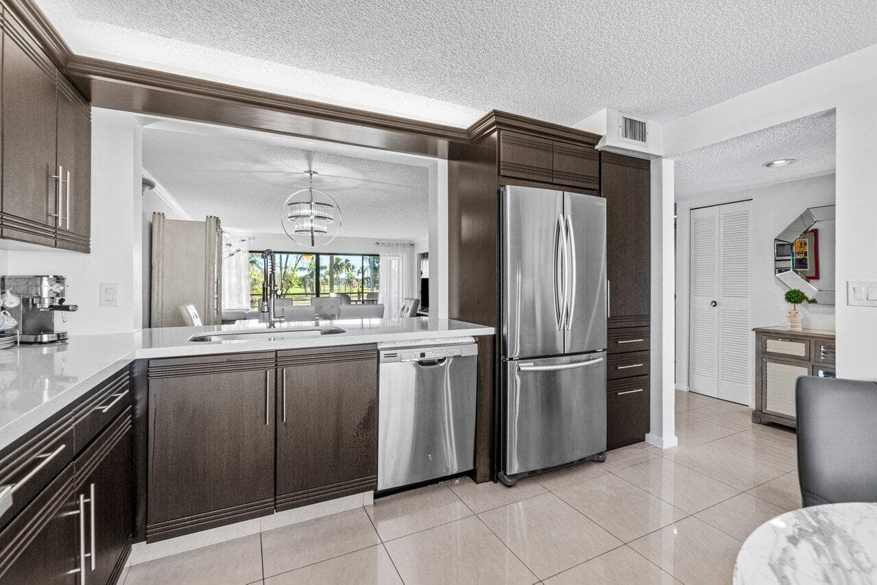 5589 Fairway Park Drive 202, Boynton Beach, FL 33437 — photo 8 of 52