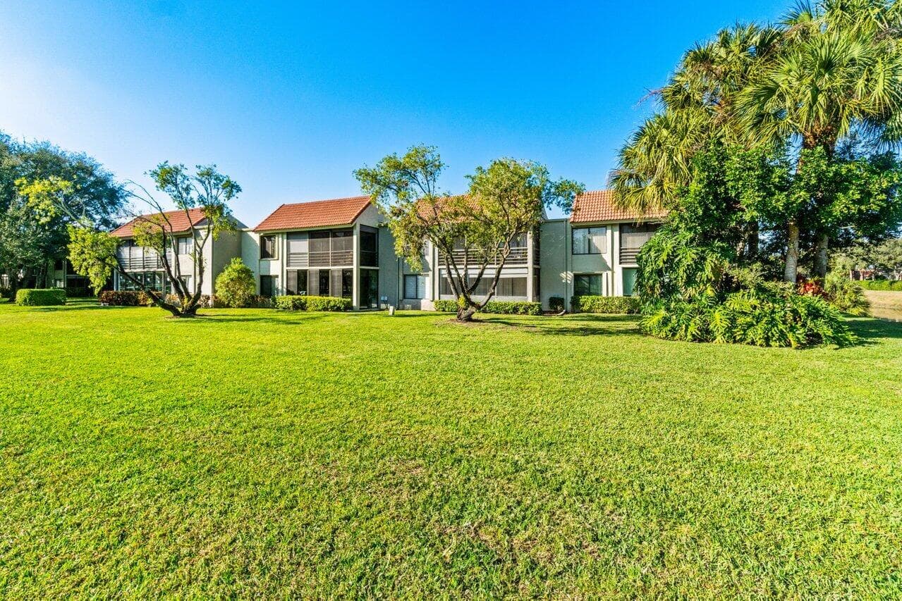 5589 Fairway Park Drive 202, Boynton Beach, FL 33437 — photo 38 of 52