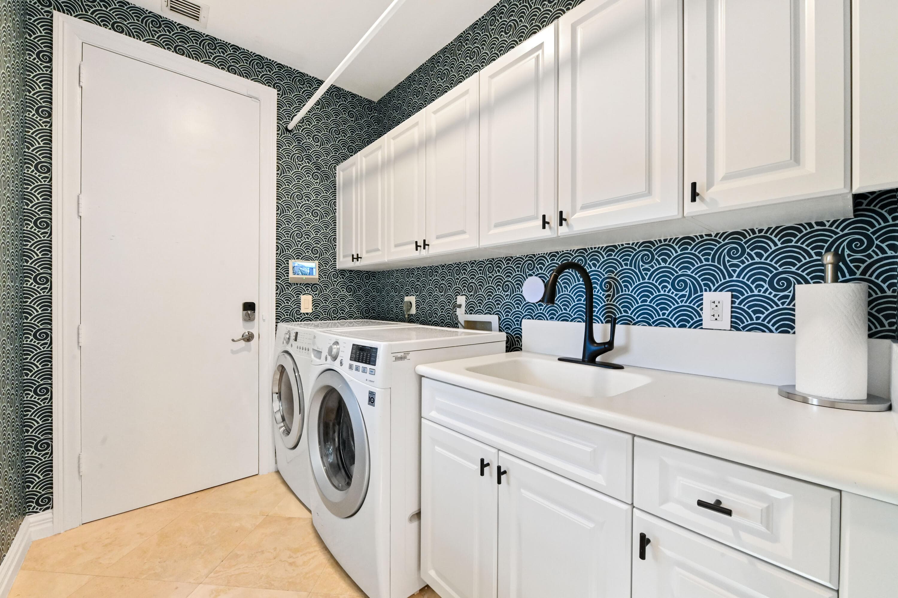 200 N Lake Drive, Lantana, FL 33462 — photo 40 of 55