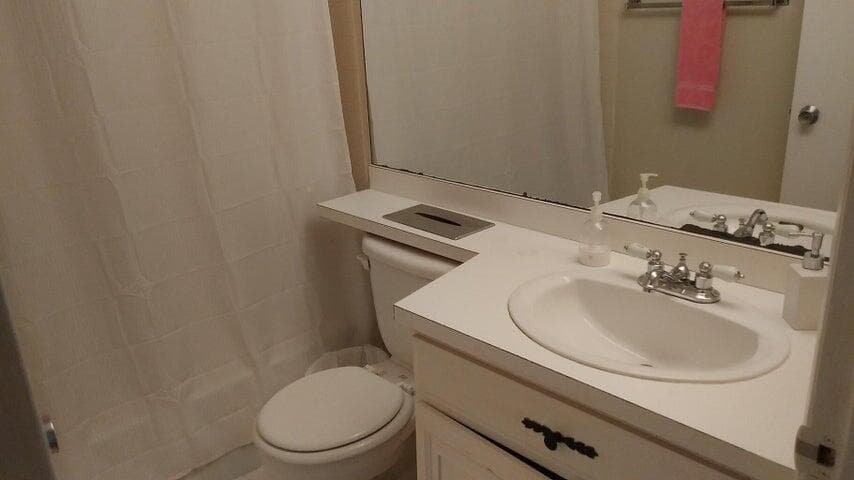 3050 Presidential Way 206, West Palm Beach, FL 33401 — photo 8 of 10