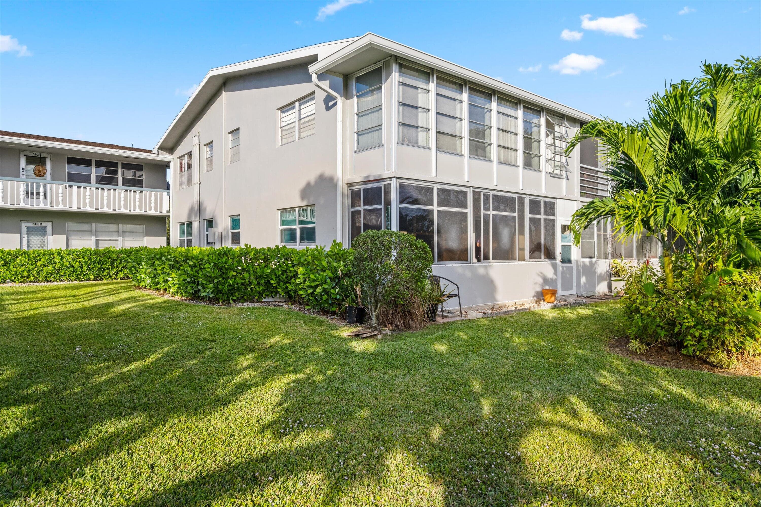 380 Sheffield P, West Palm Beach, FL 33417 — photo 2 of 22