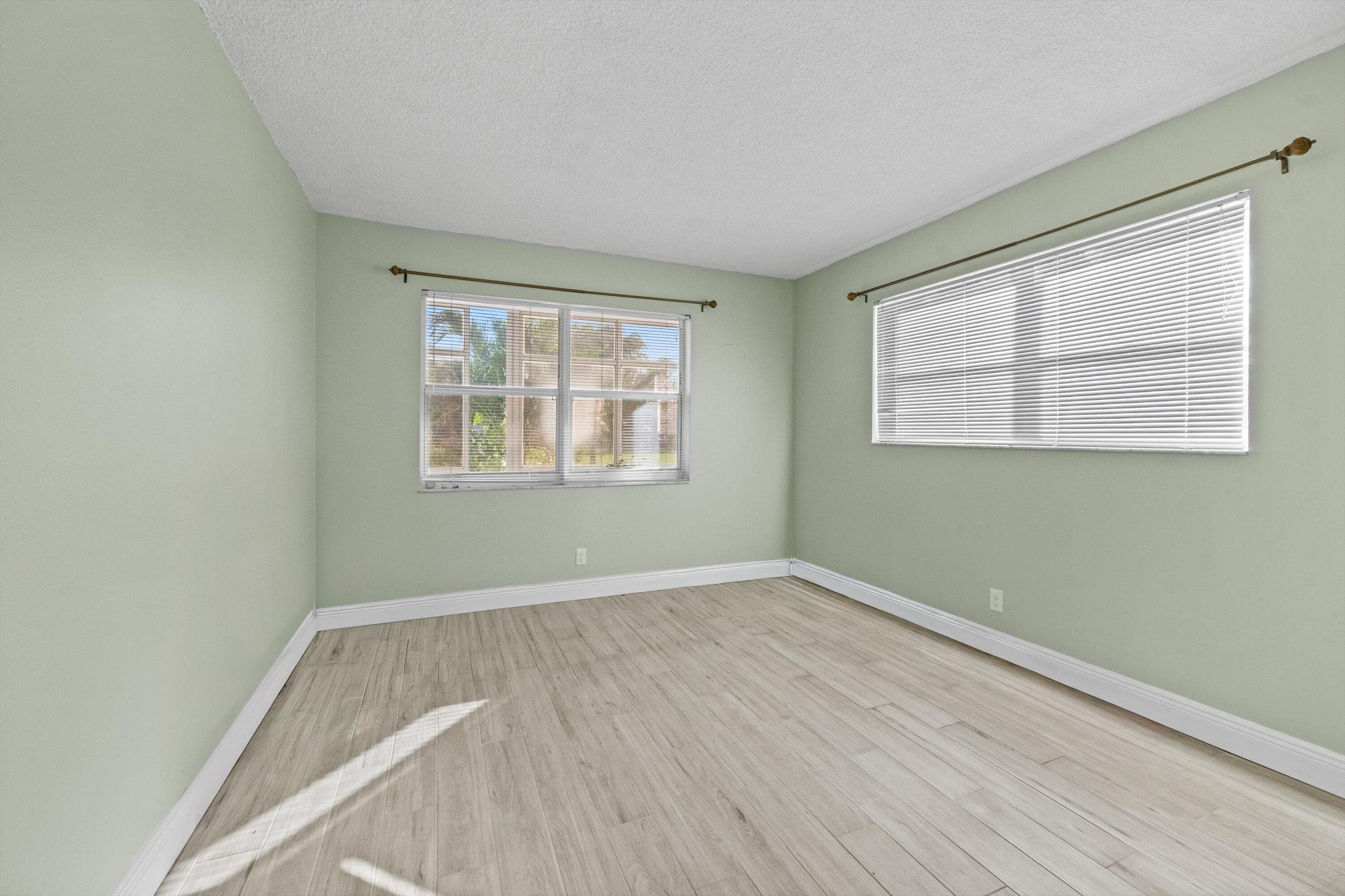 380 Sheffield P, West Palm Beach, FL 33417 — photo 15 of 22
