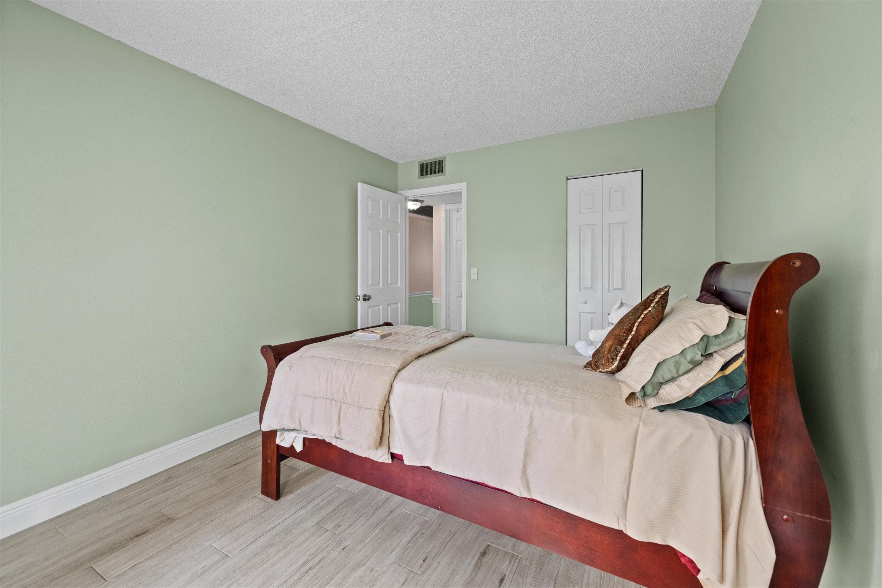380 Sheffield P, West Palm Beach, FL 33417 — photo 20 of 22