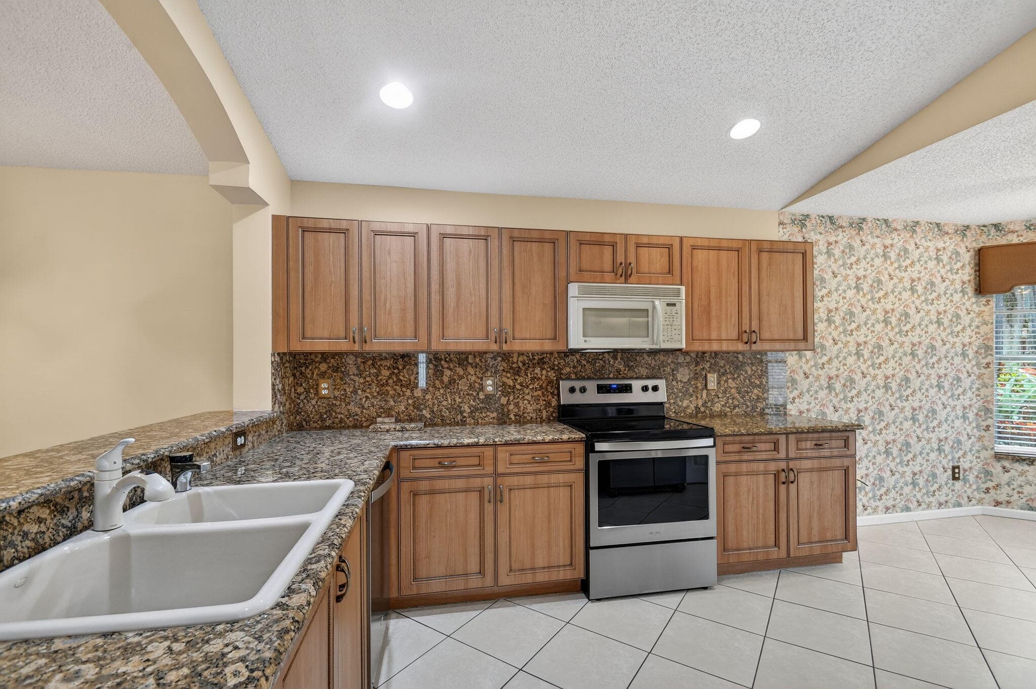 6568 Malta Drive, Boynton Beach, FL 33437 — photo 9 of 53