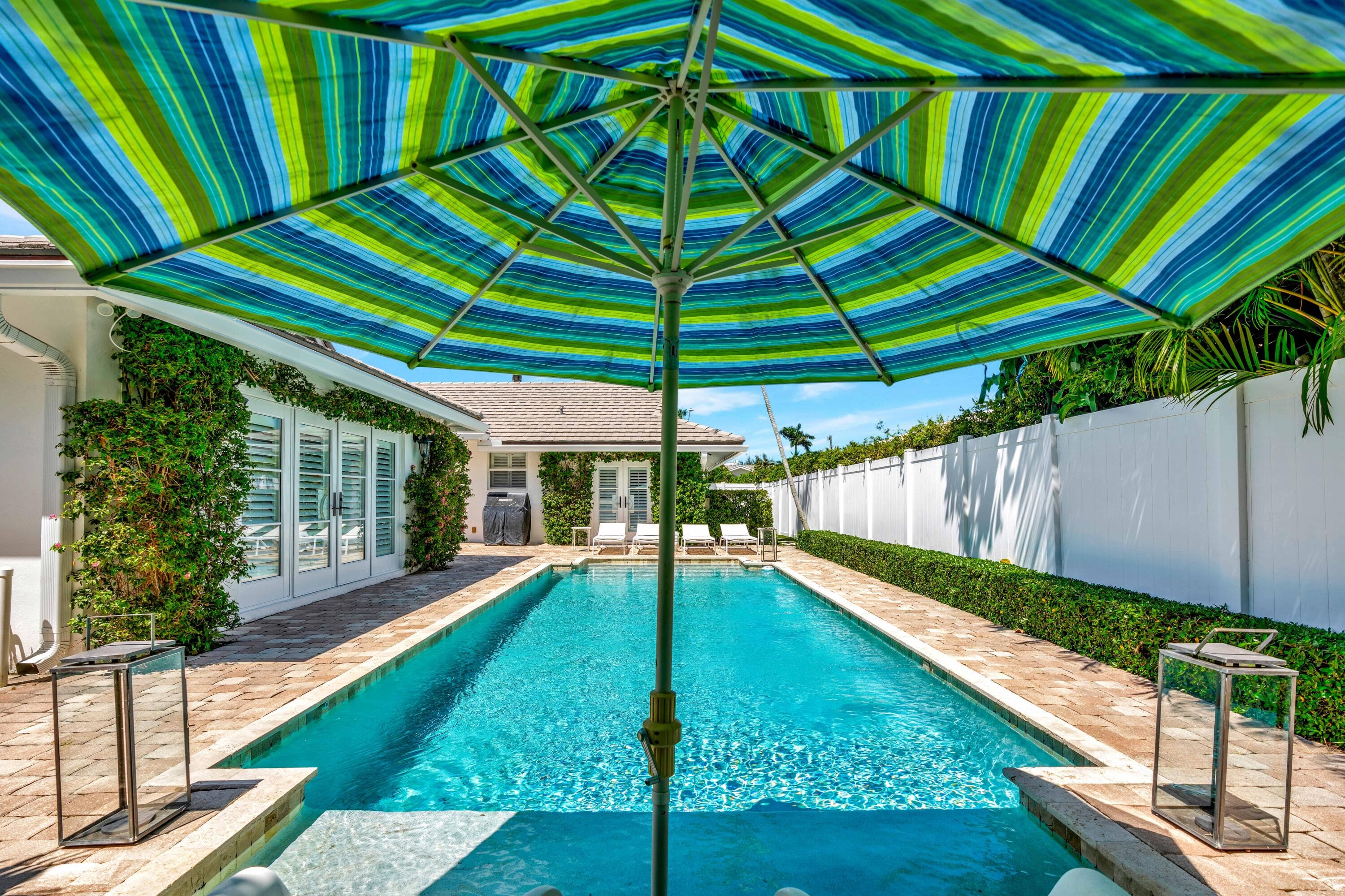 136 Worth Court S, West Palm Beach, FL 33405 — photo 16 of 69