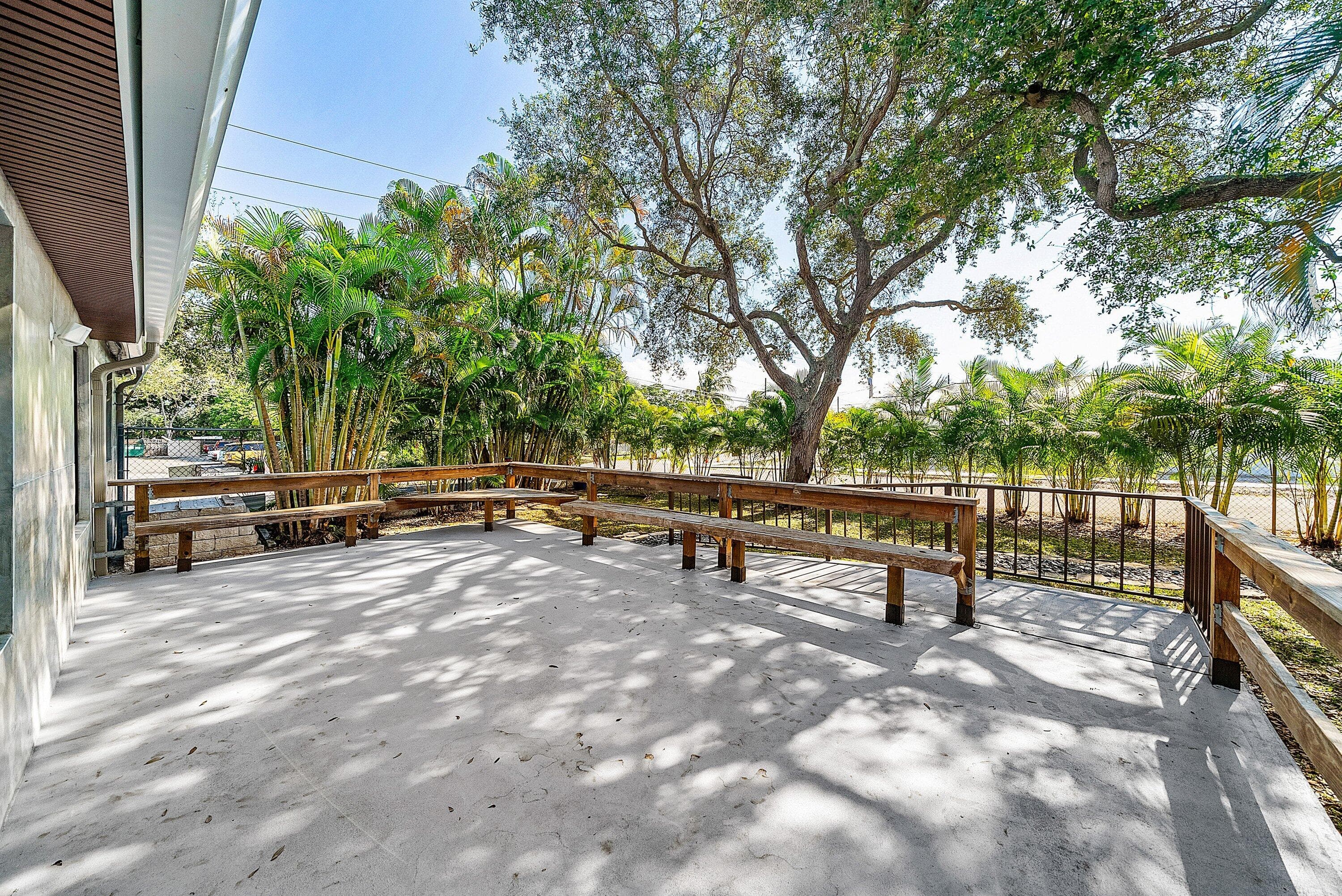 112 SE 10th Street, Delray Beach, FL 33483 — photo 33 of 50