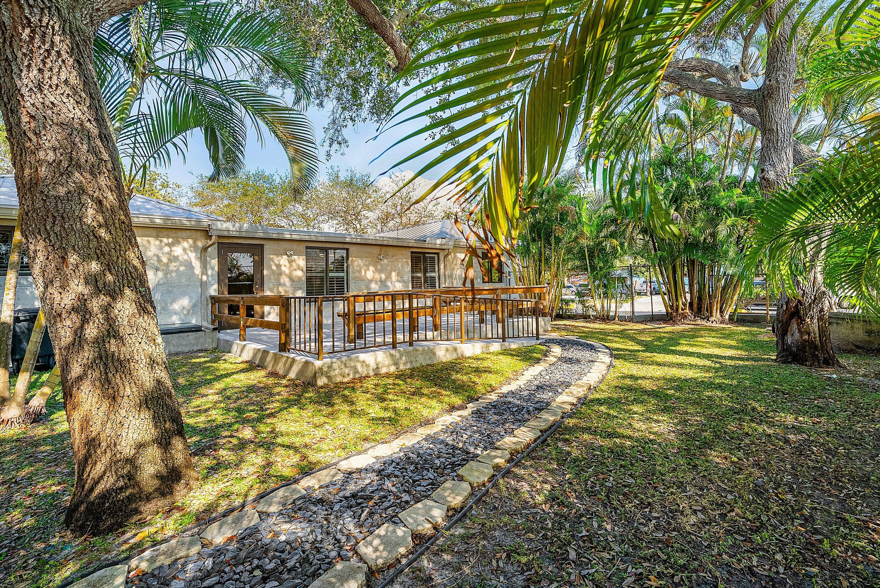 112 SE 10th Street, Delray Beach, FL 33483 — photo 34 of 50