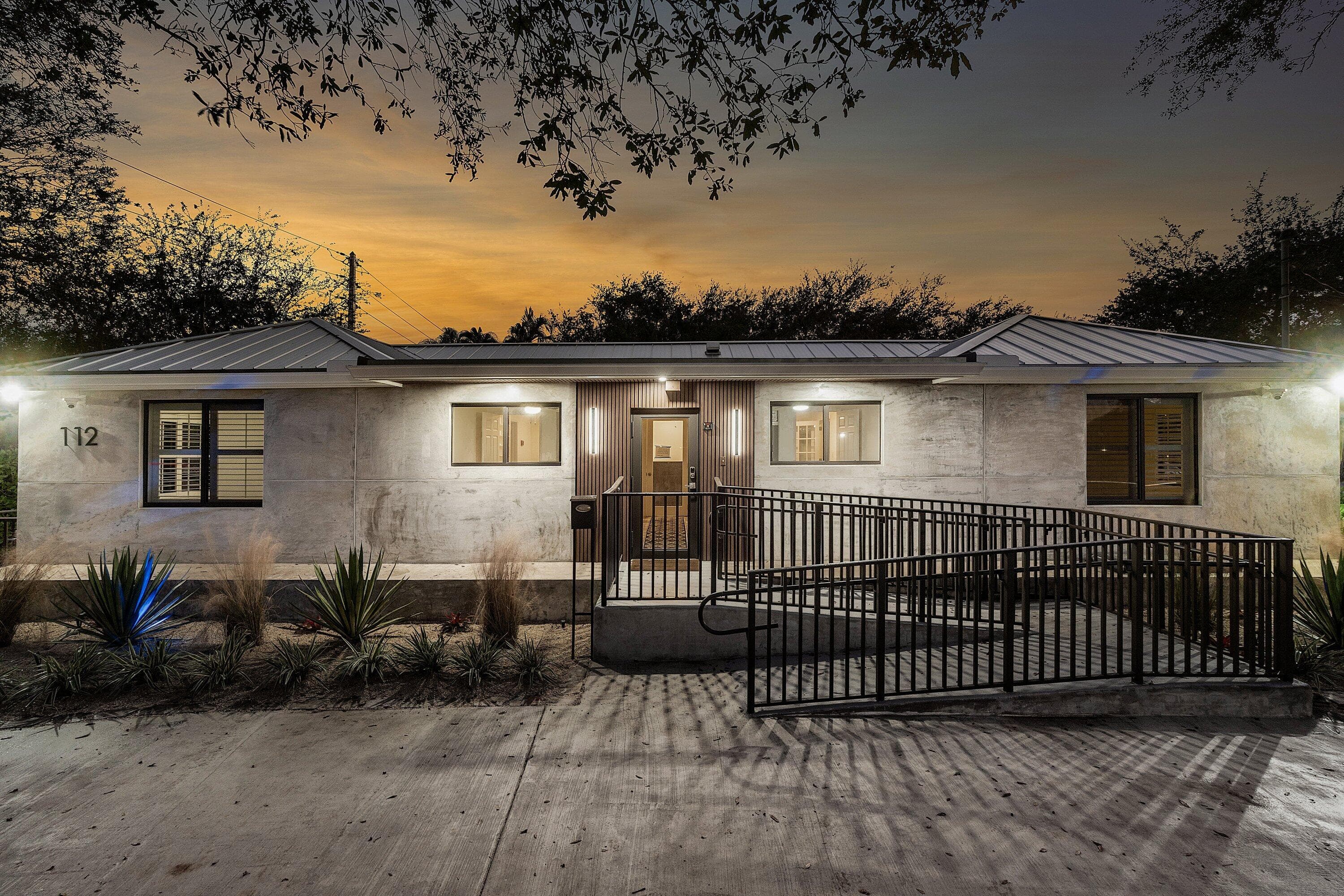 112 SE 10th Street, Delray Beach, FL 33483 — photo 1 of 50