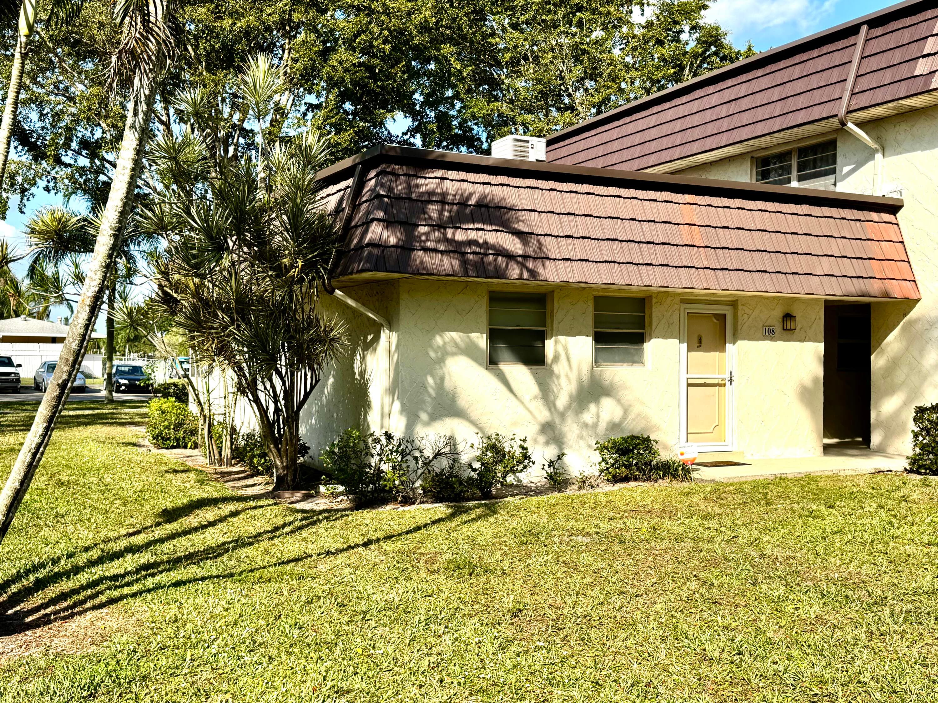 12004 Poinciana Boulevard 108, Royal Palm Beach, FL 33411 — photo 10 of 11