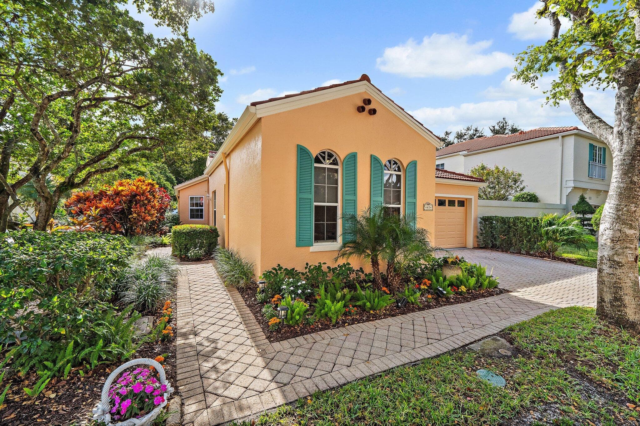45 Via Verona, Palm Beach Gardens, FL 33418 — photo 3 of 41