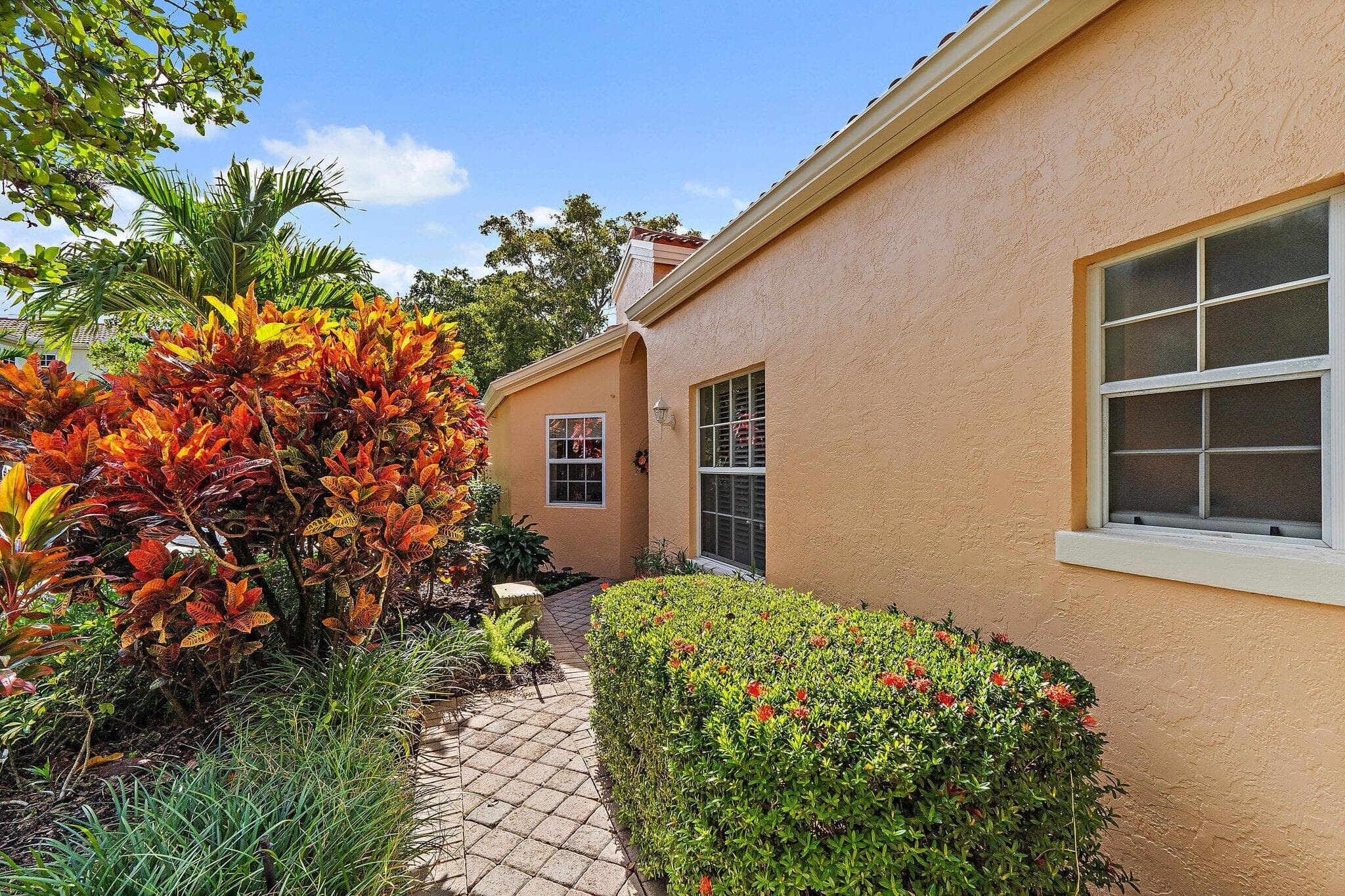 45 Via Verona, Palm Beach Gardens, FL 33418 — photo 4 of 41