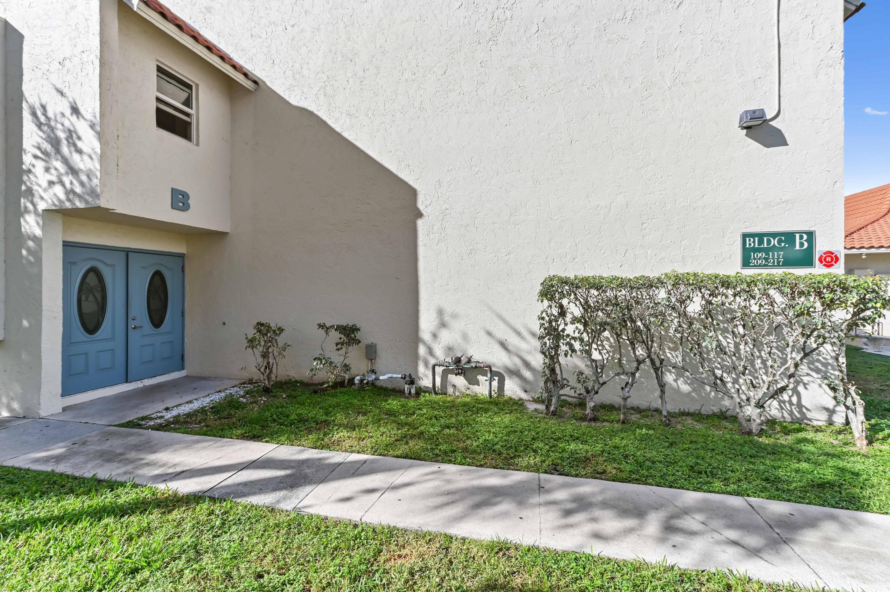 1428 SE 4th Avenue 215, Deerfield Beach, FL 33441 — photo 4 of 29