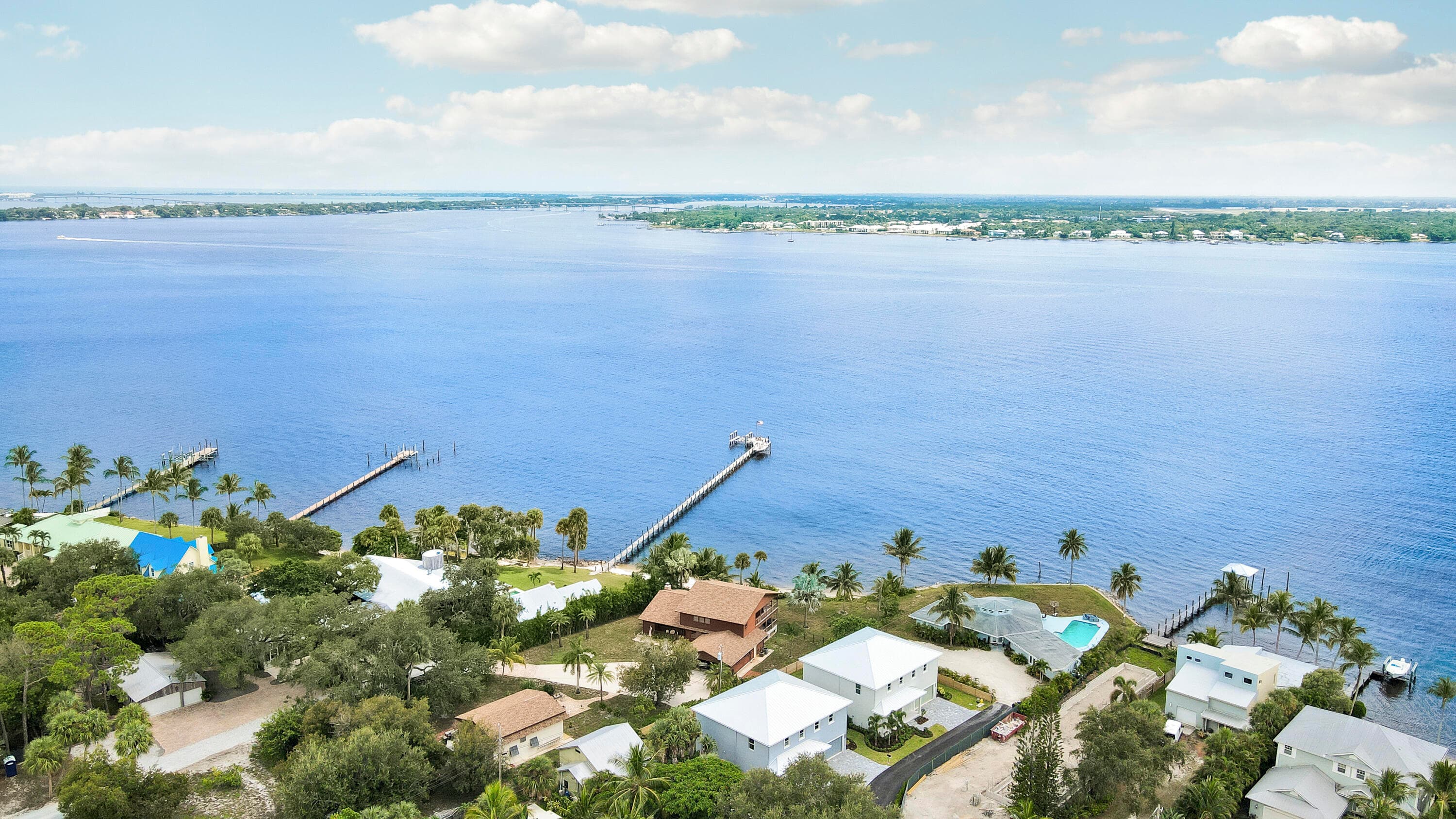 1023 NE Orange Avenue, Jensen Beach, FL 34957 — photo 7 of 67