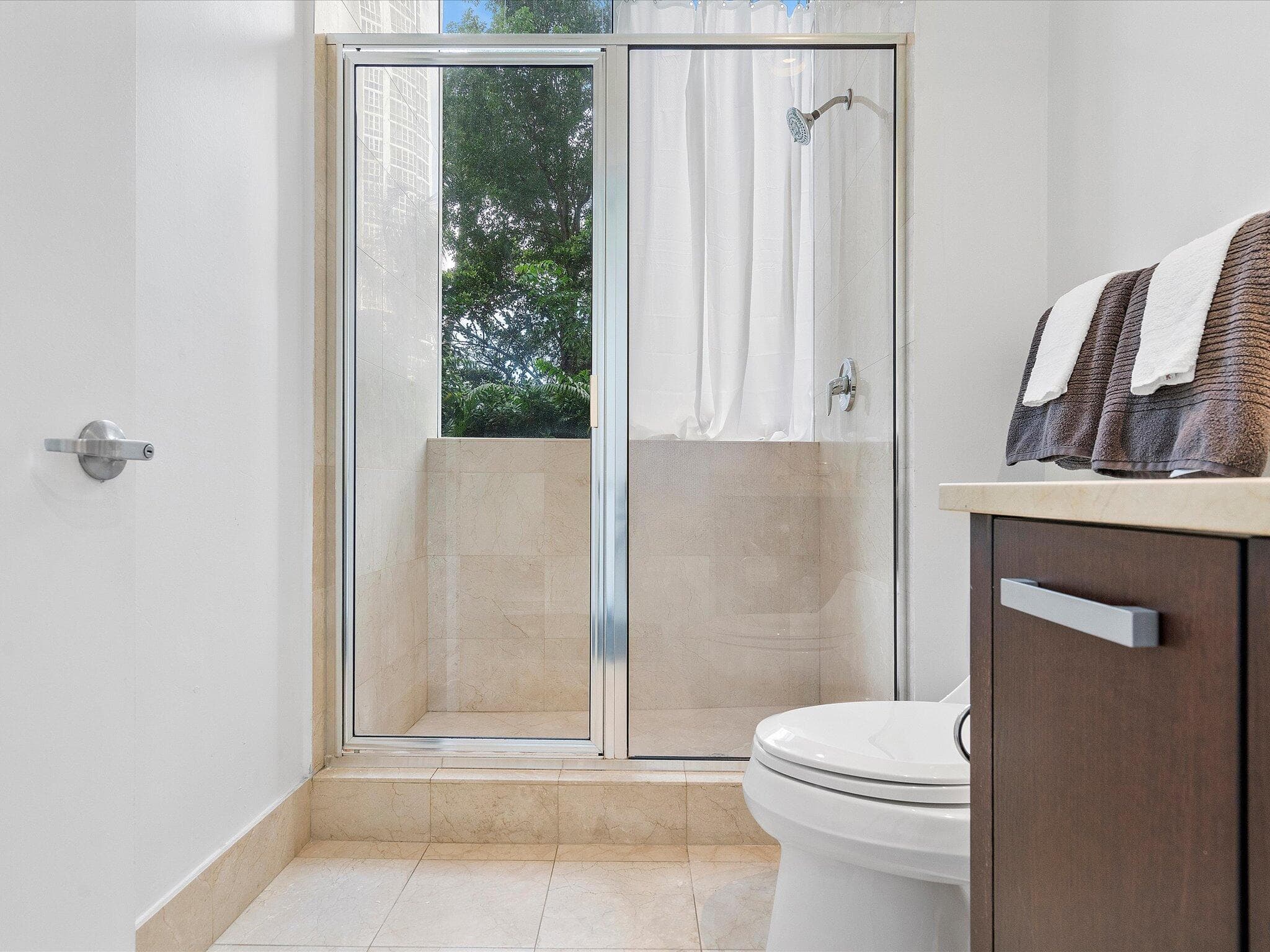 18101 Collins Avenue 401, Sunny Isles Beach, FL 33160 — photo 33 of 79