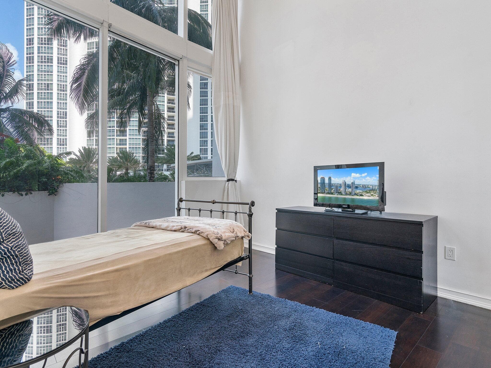 18101 Collins Avenue 401, Sunny Isles Beach, FL 33160 — photo 36 of 79