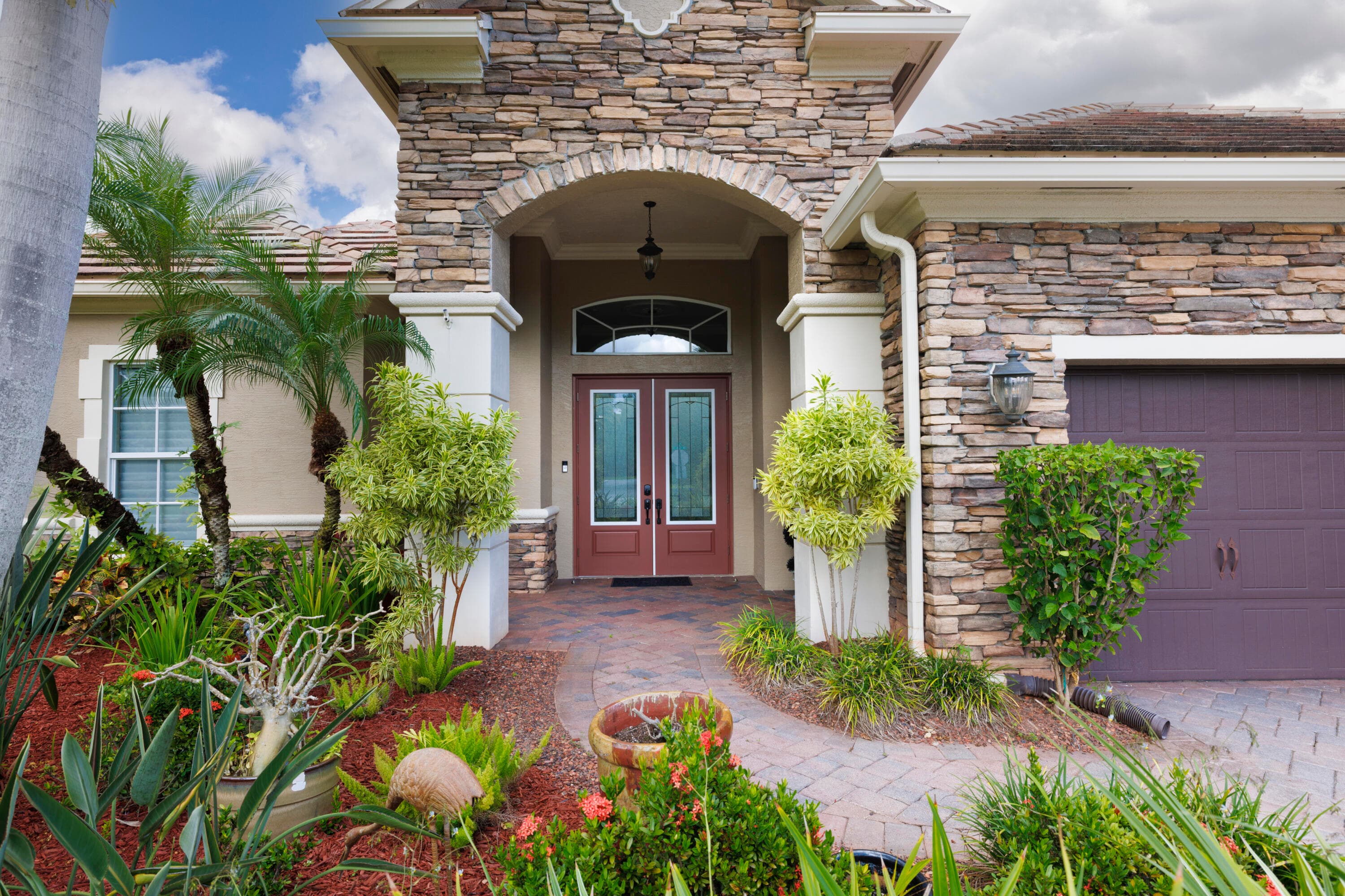 912 SW Sun Circle, Palm City, FL 34990 — photo 2 of 39