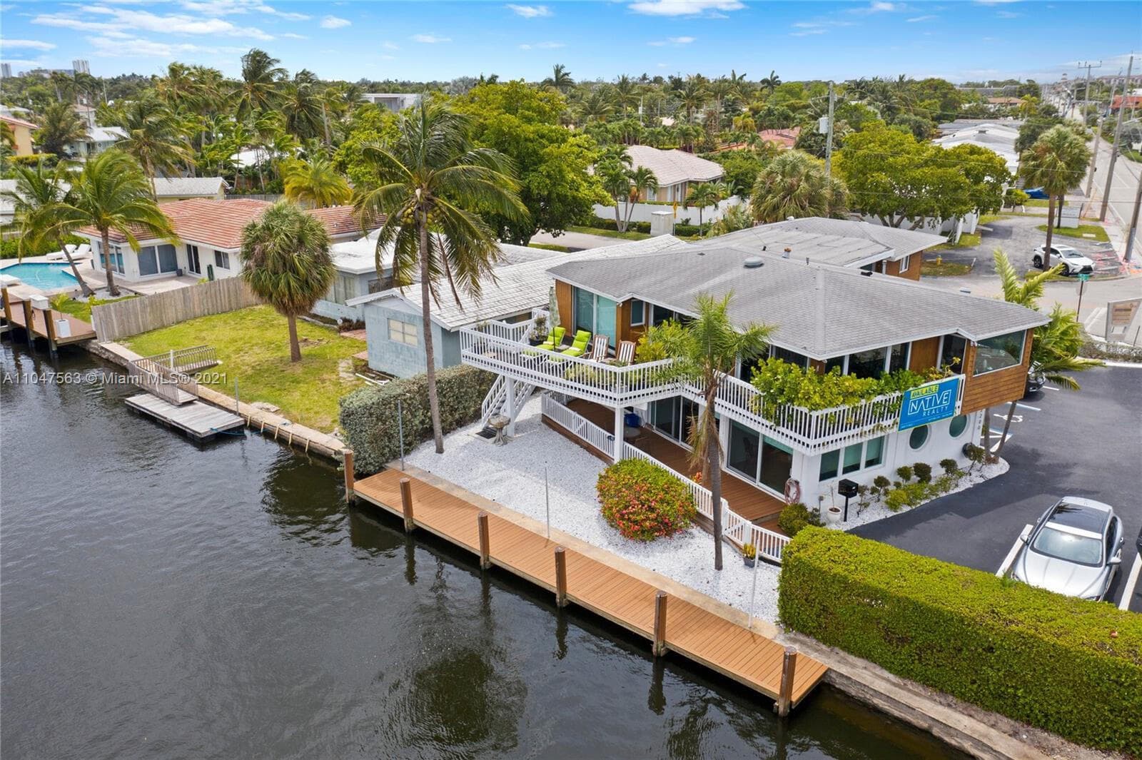 2200 NE 26th Street, Wilton Manors, FL 33305 — photo 1 of 40