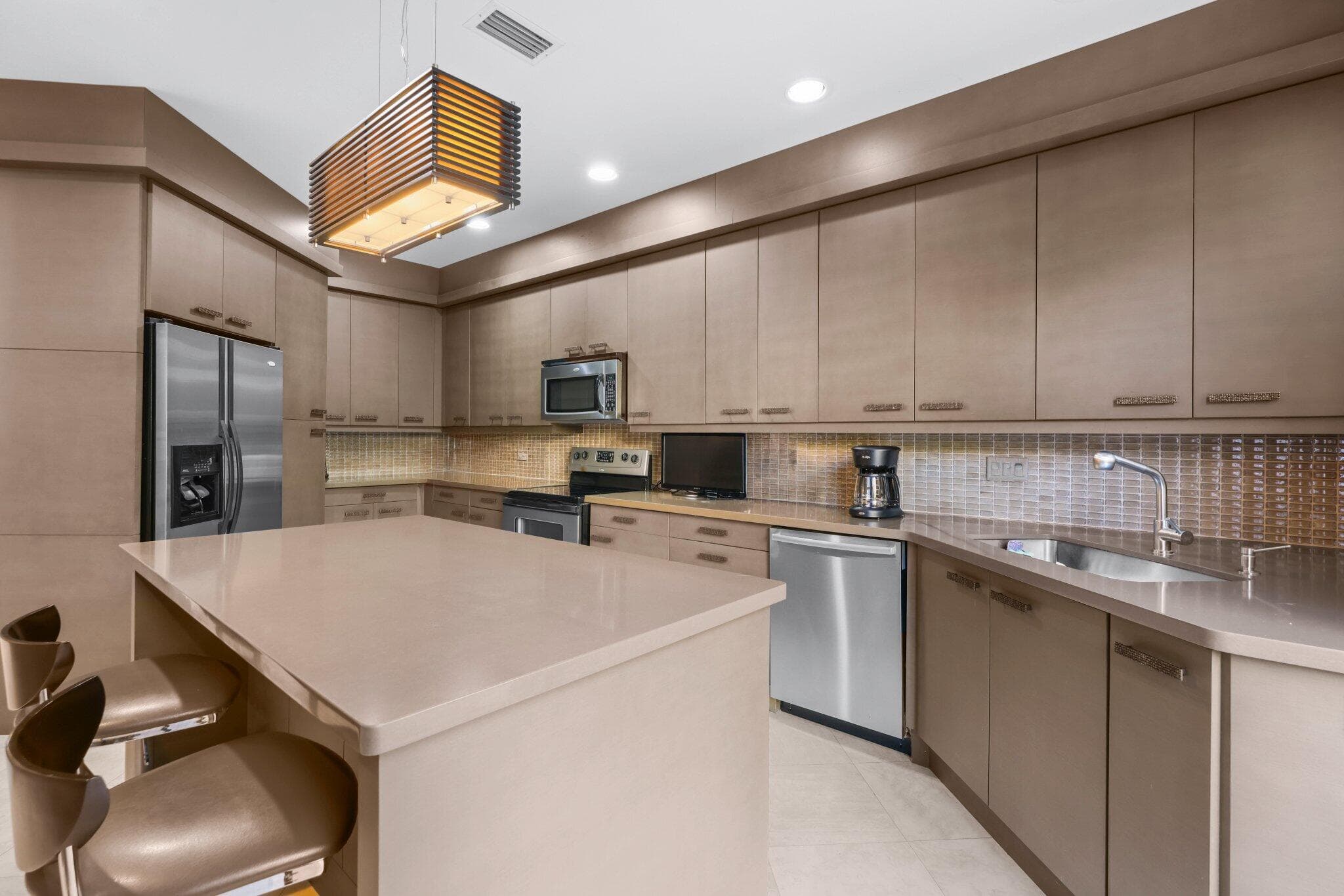 2595 NW 53rd Street, Boca Raton, FL 33496 — photo 5 of 48