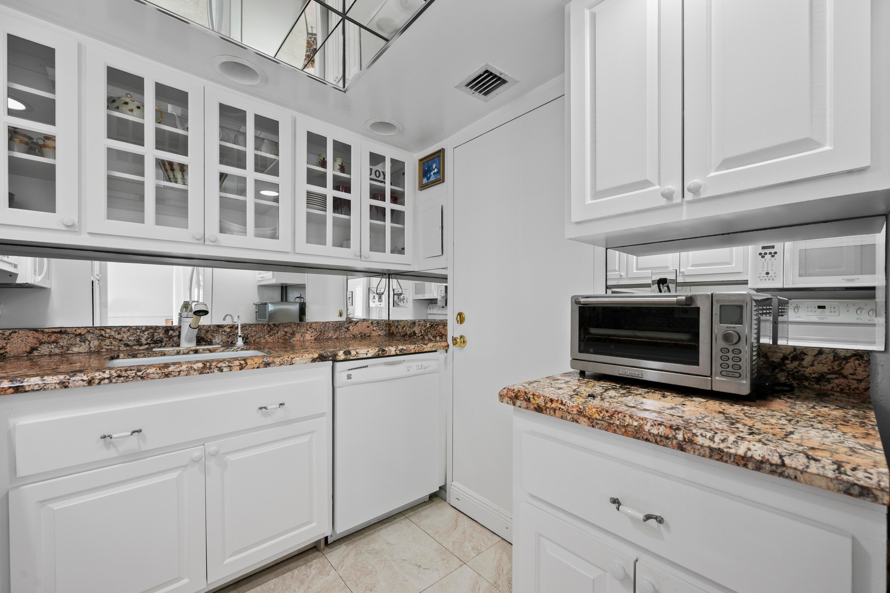 2600 N Flagler Drive 1007, West Palm Beach, FL 33407 — photo 8 of 26