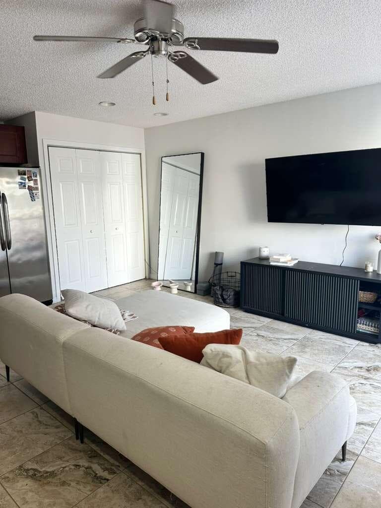 637 Executive Center Drive N 203, West Palm Beach, FL 33401 — photo 18 of 38