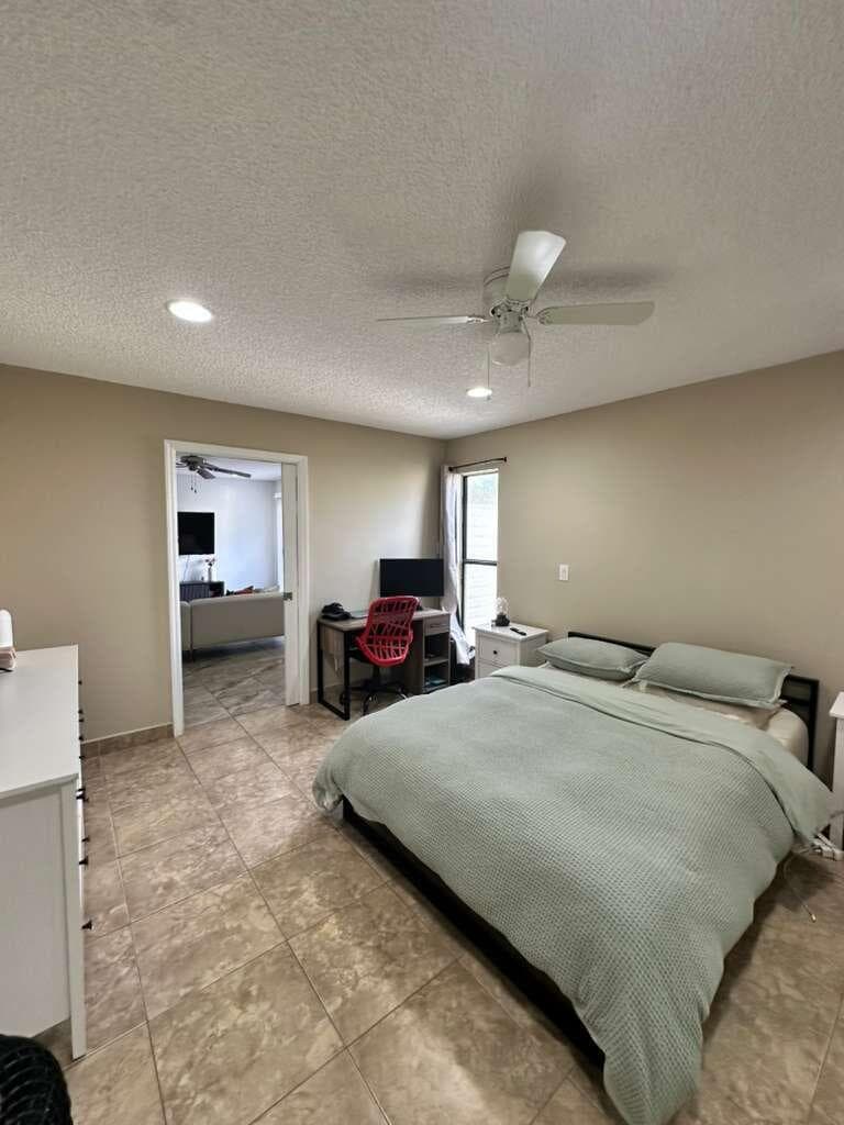 637 Executive Center Drive N 203, West Palm Beach, FL 33401 — photo 27 of 38