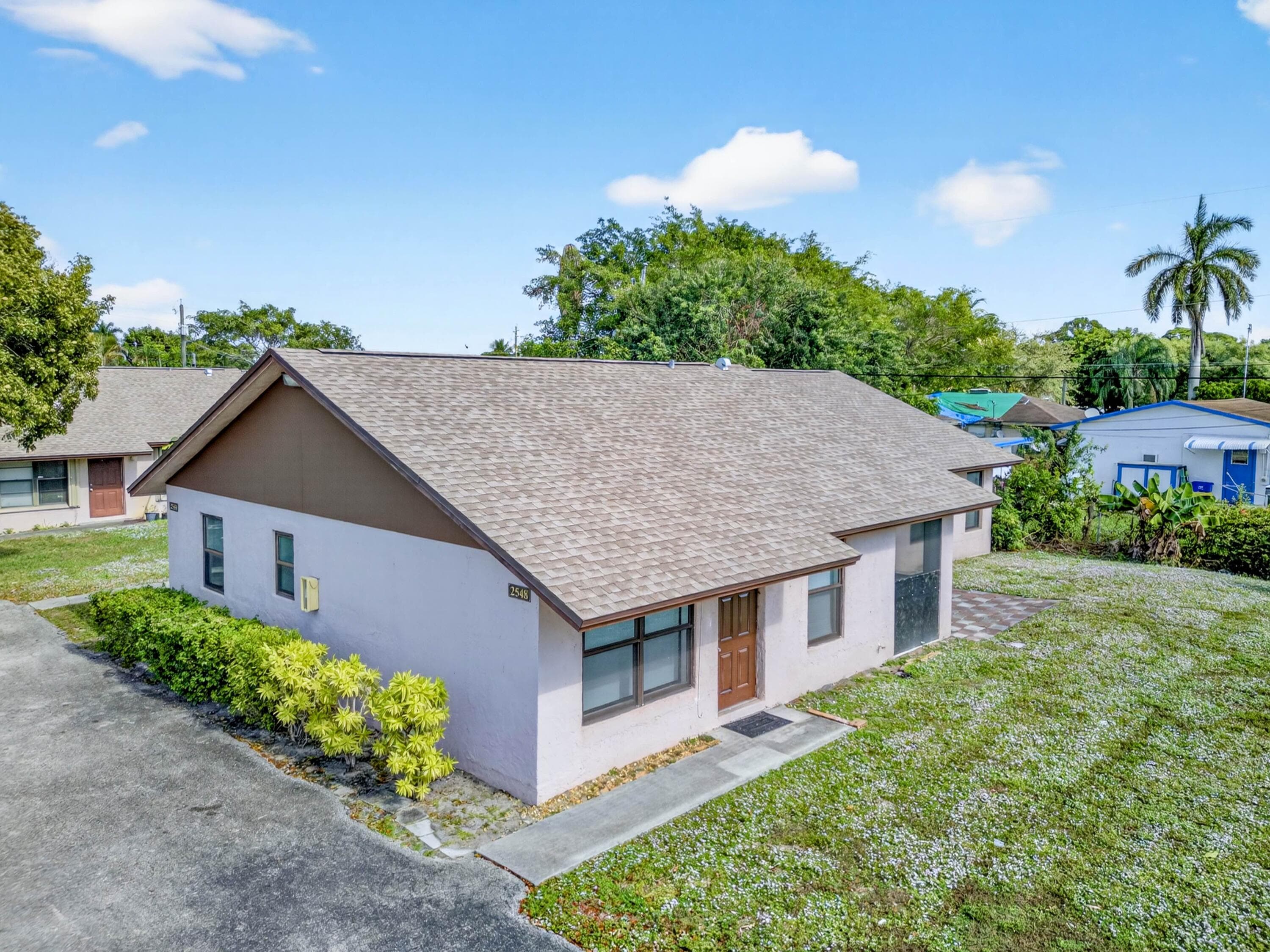 2548 Ida Way, West Palm Beach, FL 33415 — photo 4 of 33