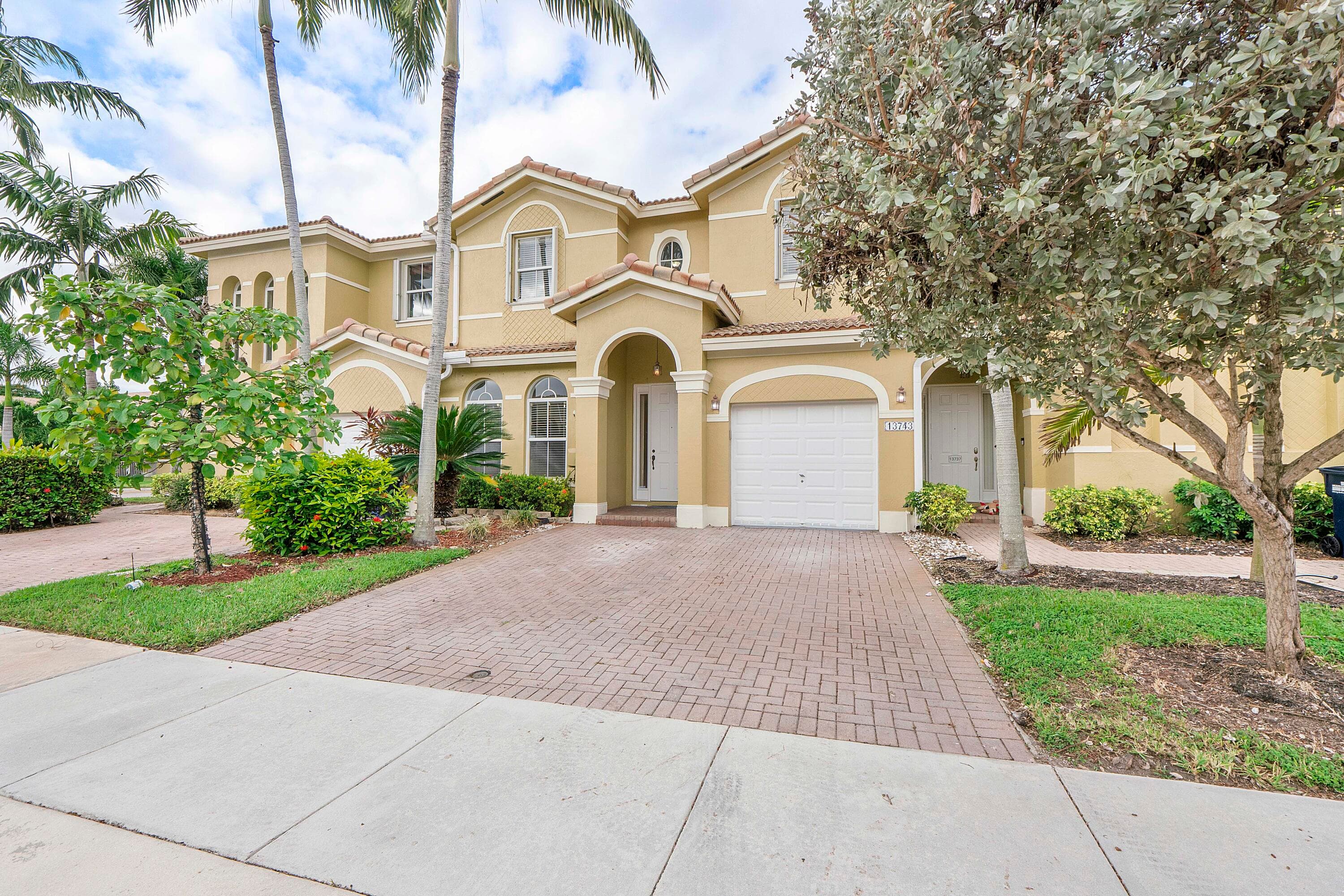 13743 SW 116th Terrace, Miami, FL 33186 — photo 3 of 44