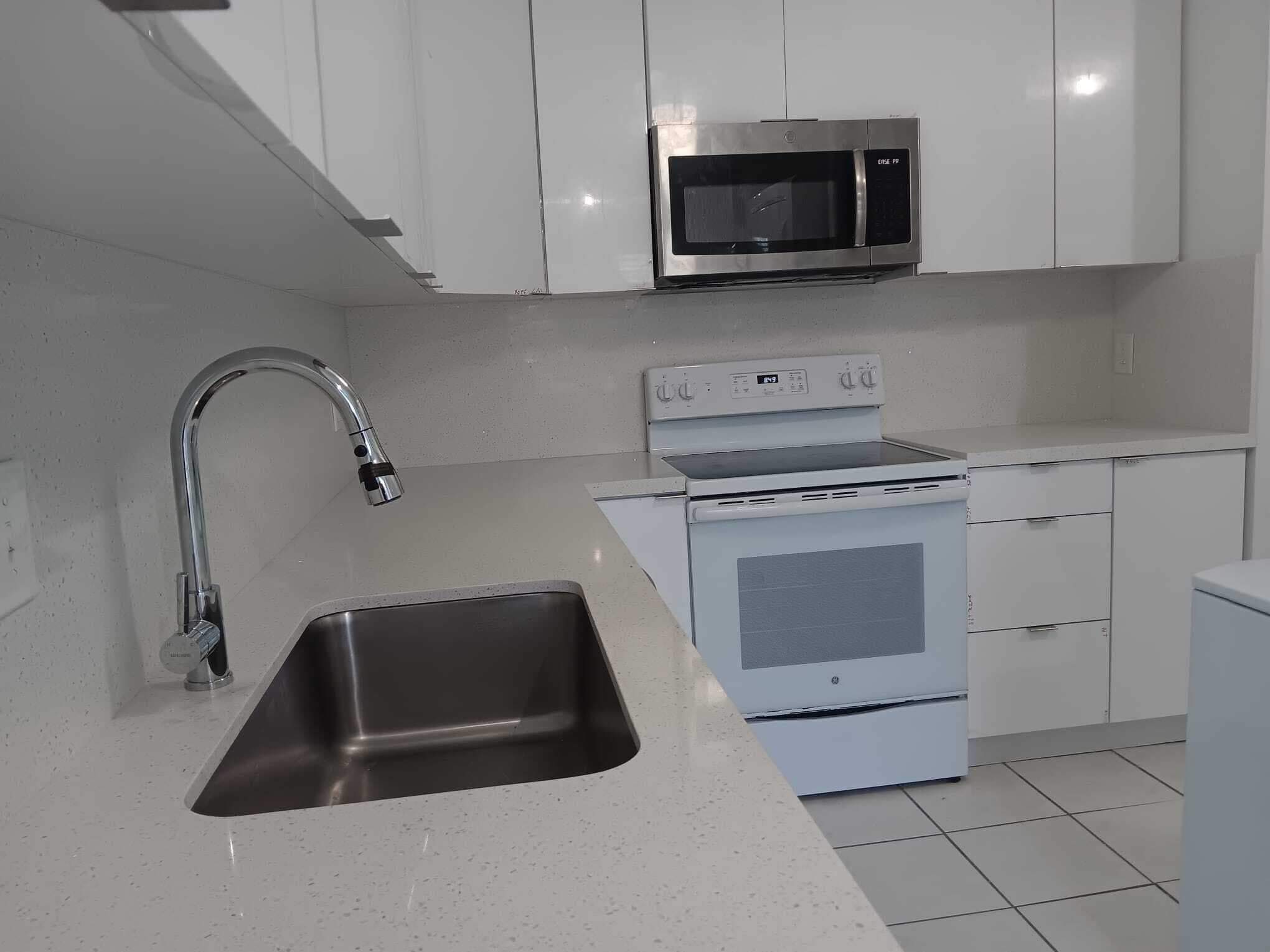 20886 Vinesta Circle 313, Boca Raton, FL 33433 — photo 6 of 23