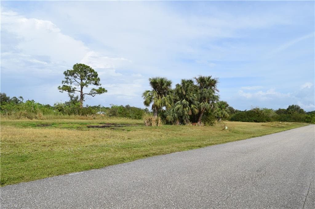 2137 NE 27th Street, Cape Coral, FL 33909 — photo 3 of 5