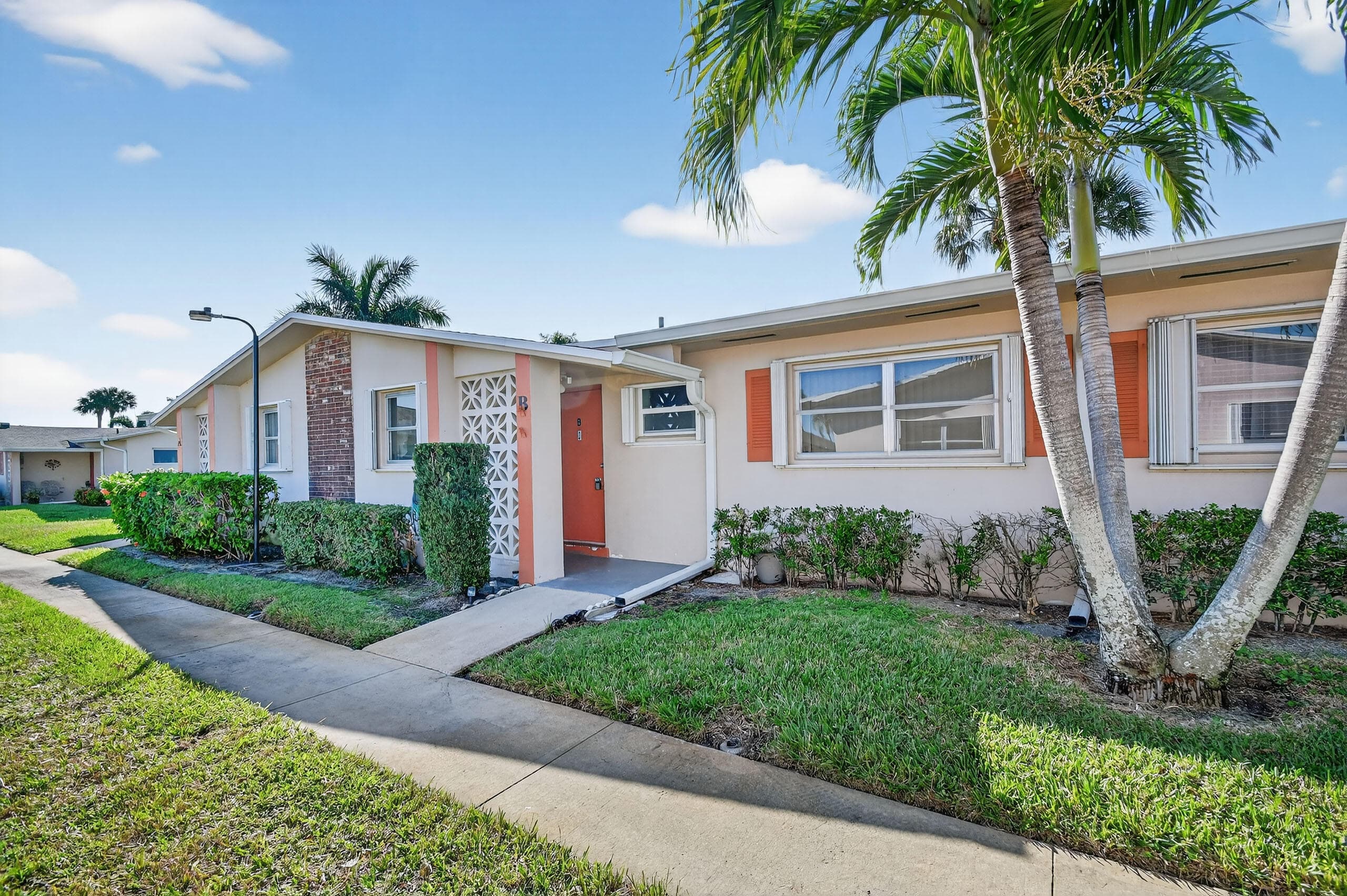 2667 Dudley Drive B, West Palm Beach, FL 33415 — photo 3 of 57