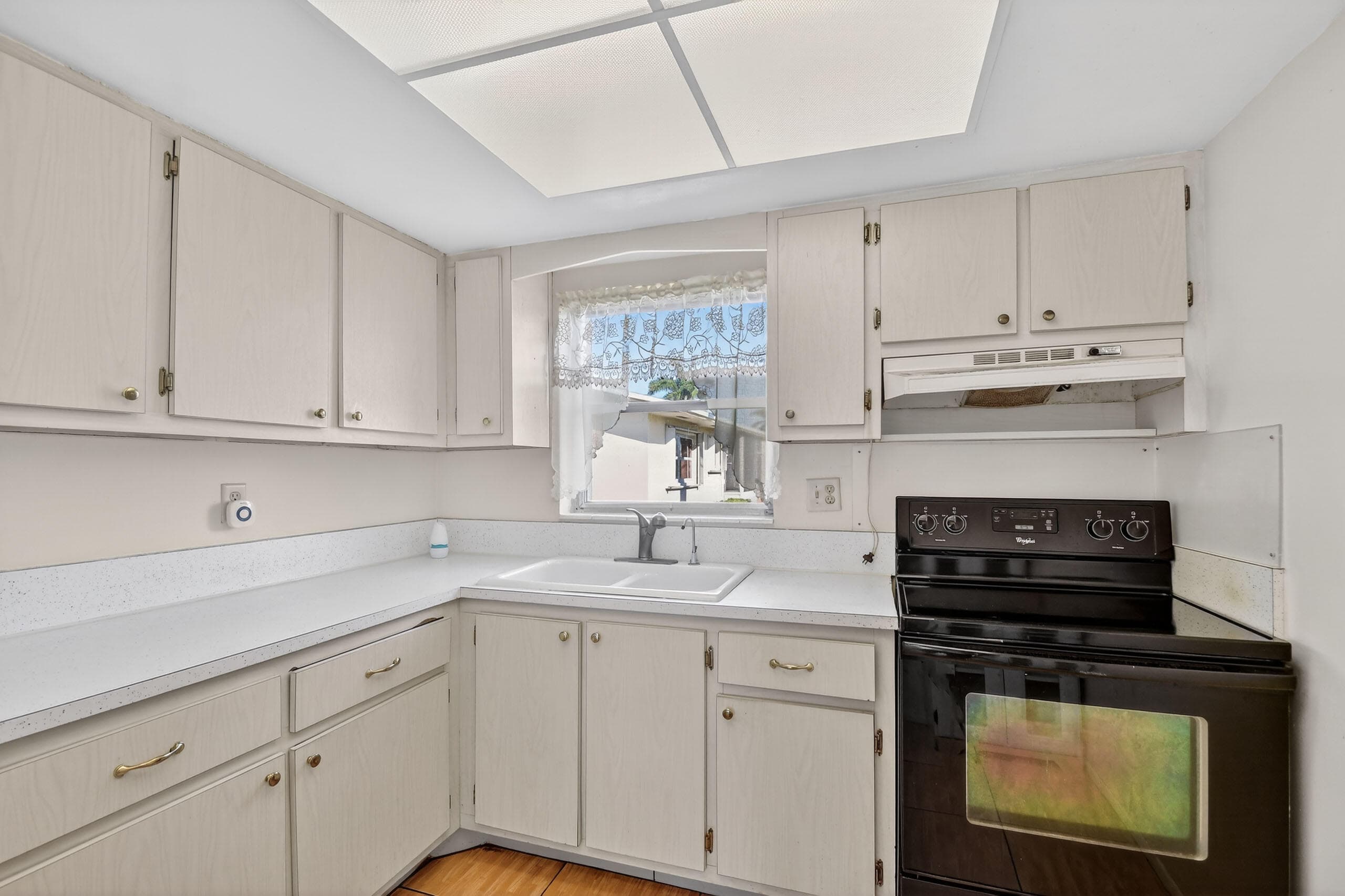 2667 Dudley Drive B, West Palm Beach, FL 33415 — photo 16 of 57