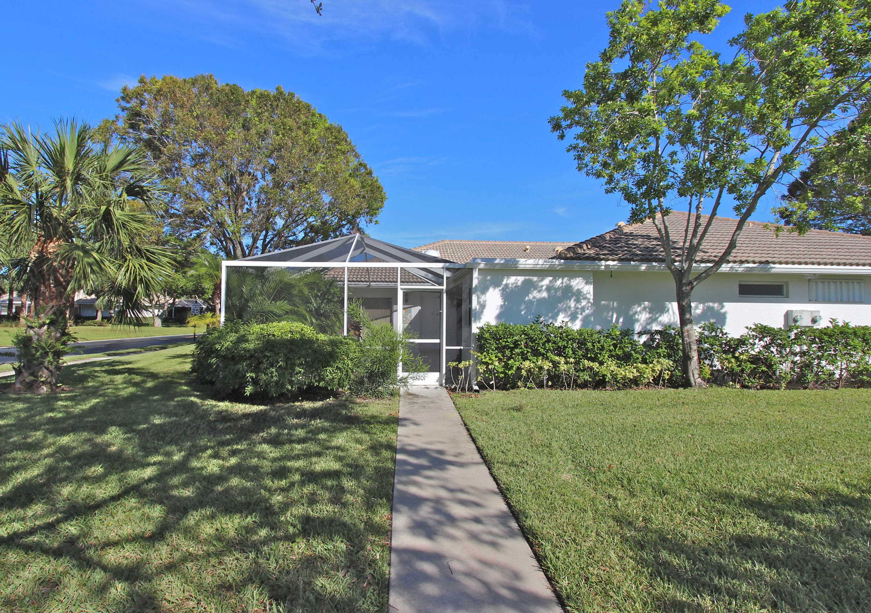 10201 Chapman Oak Court, Palm Beach Gardens, FL 33410 — photo 3 of 22