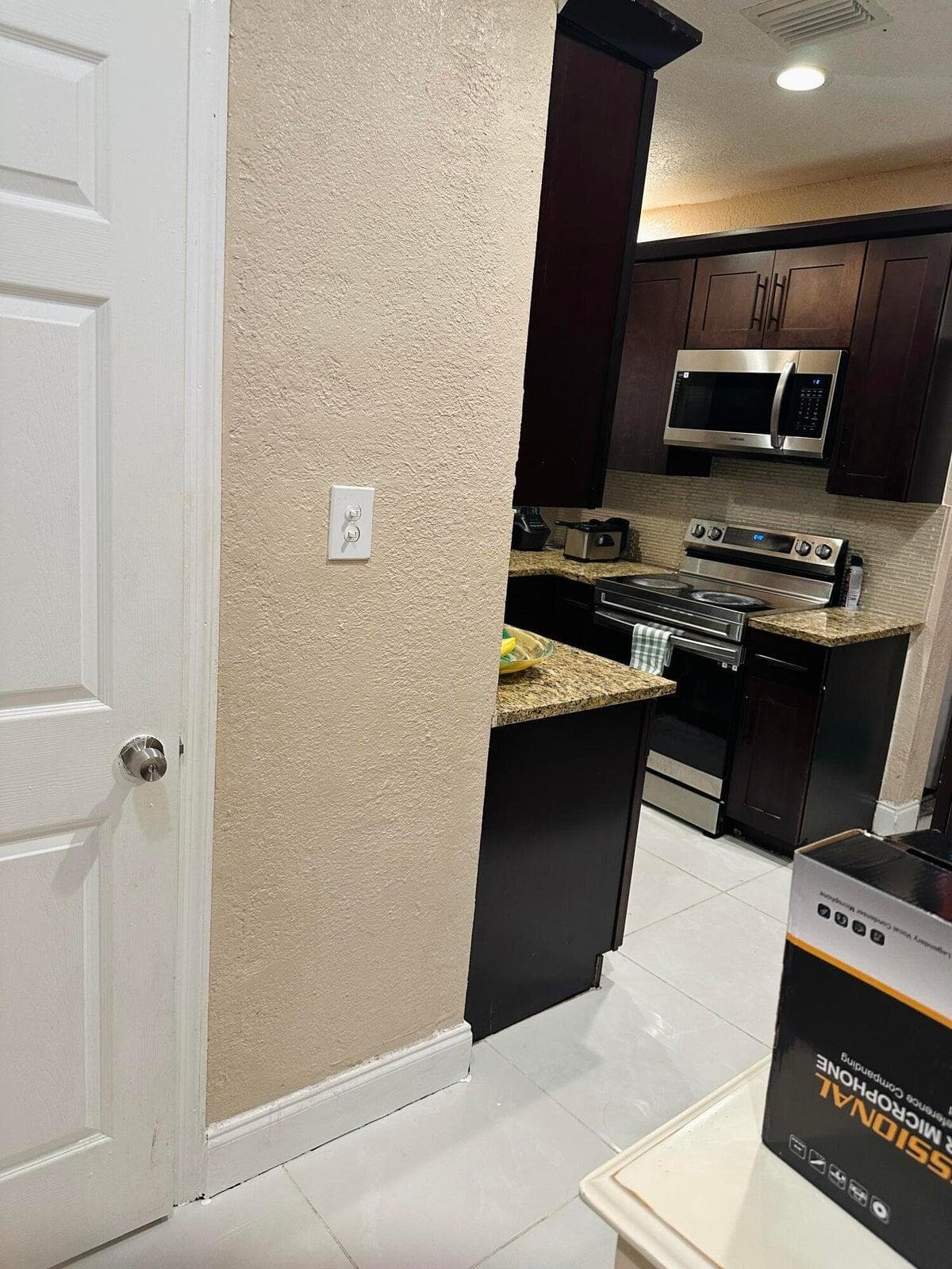 833 Briggs Street Street, West Palm Beach, FL 33405 — photo 12 of 33