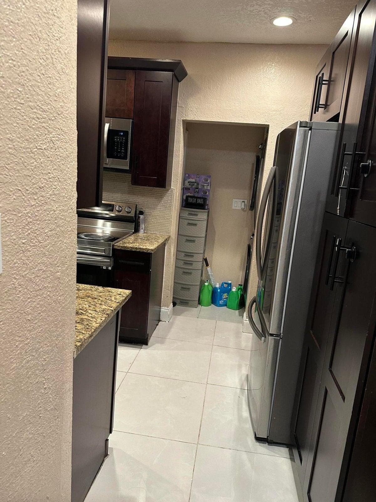833 Briggs Street Street, West Palm Beach, FL 33405 — photo 13 of 33