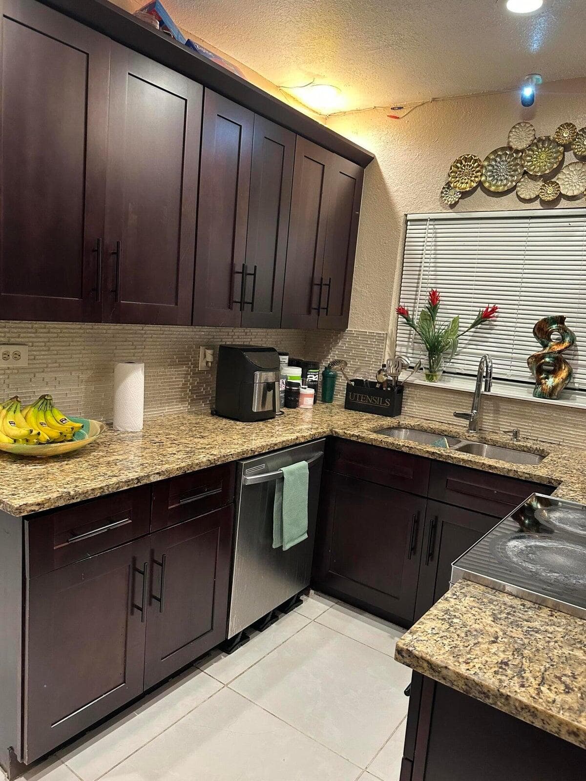 833 Briggs Street Street, West Palm Beach, FL 33405 — photo 15 of 33