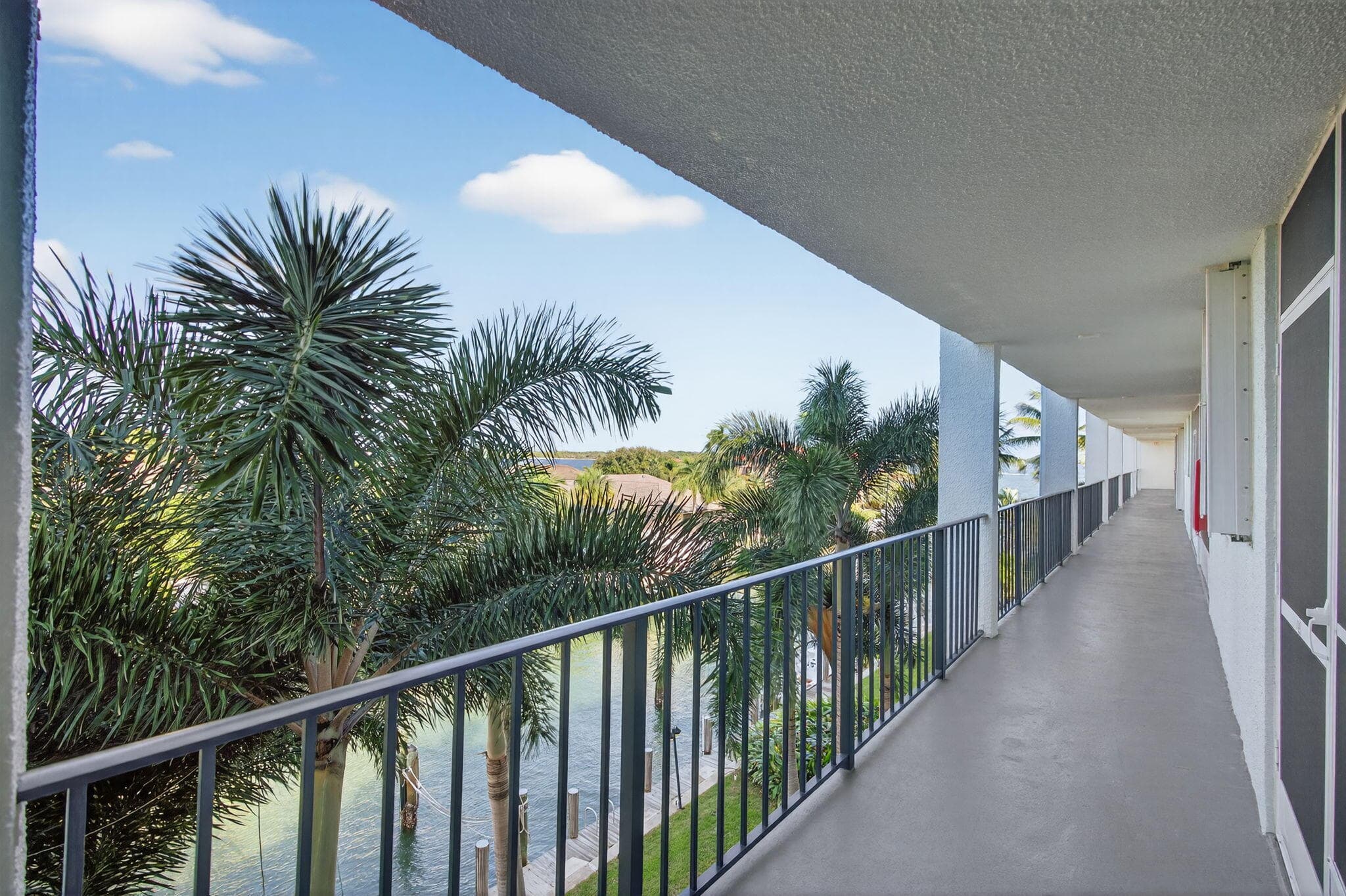 109 Paradise Harbour Boulevard 409, North Palm Beach, FL 33408 — photo 3 of 30