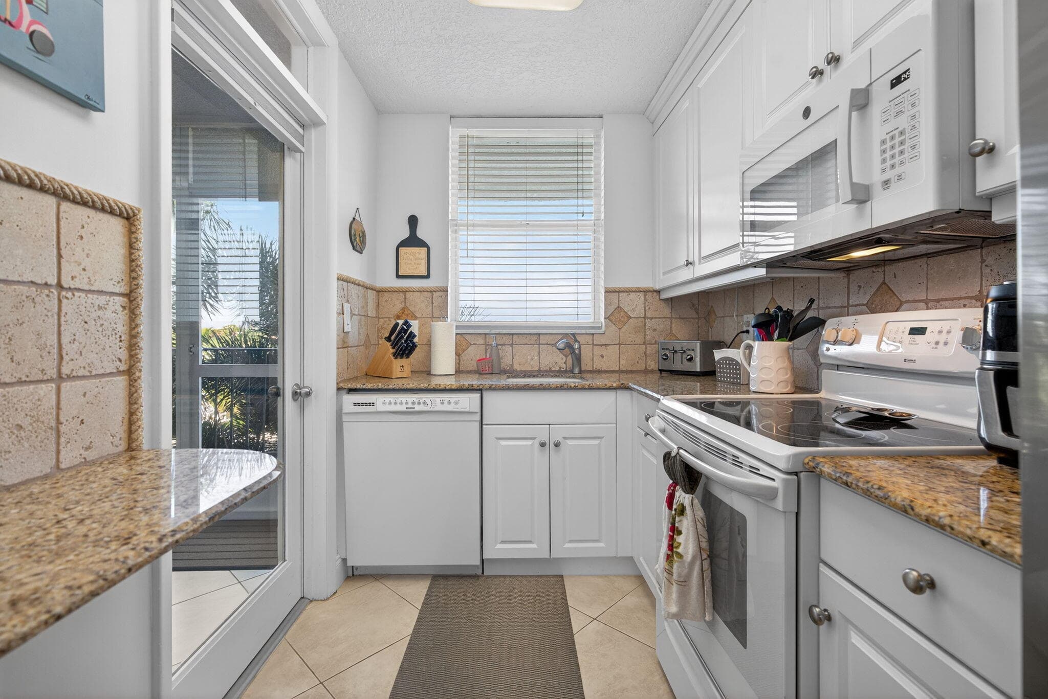 109 Paradise Harbour Boulevard 409, North Palm Beach, FL 33408 — photo 25 of 30