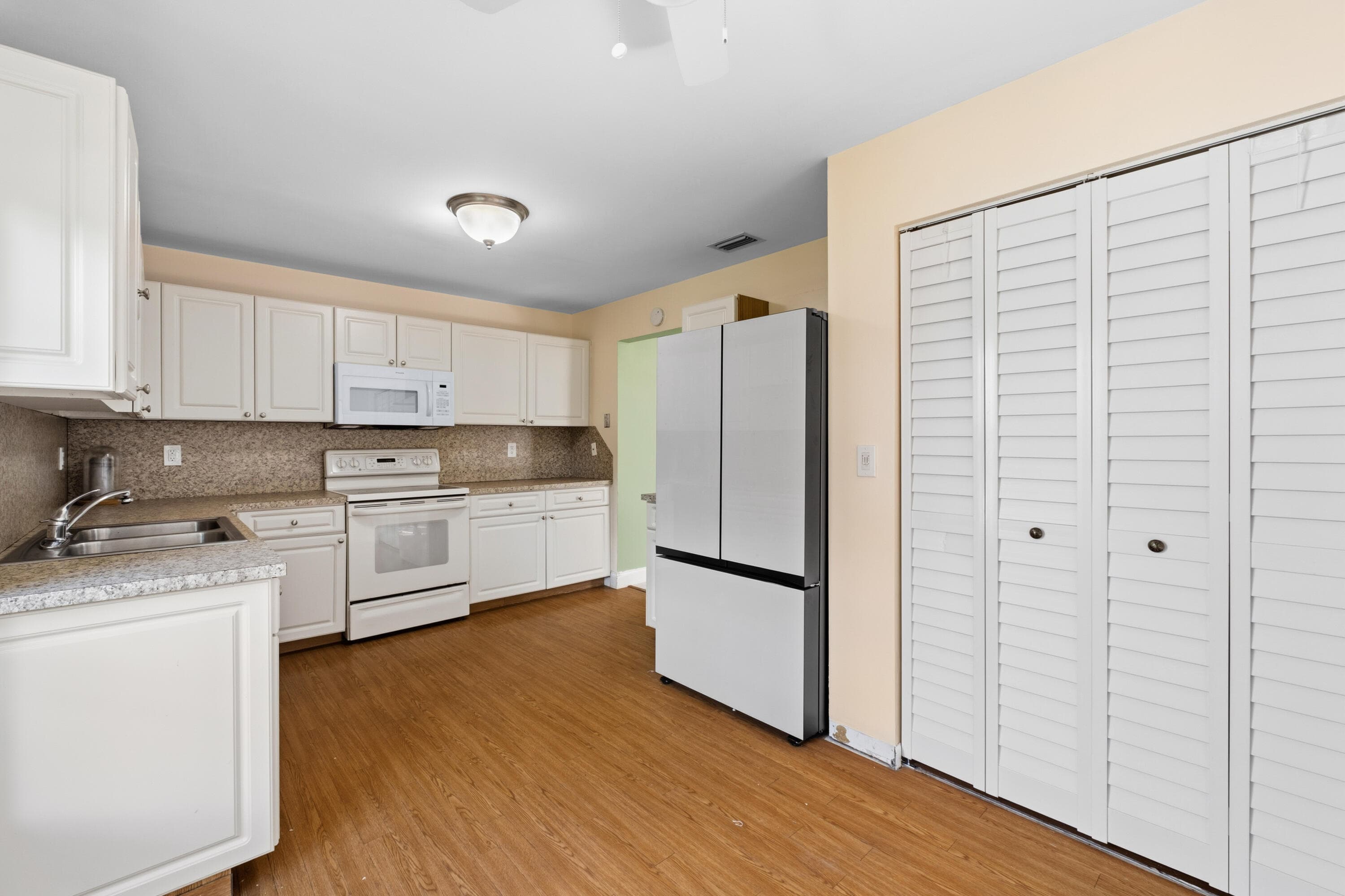 3233 Perimeter Drive 2511, Greenacres, FL 33467 — photo 4 of 39