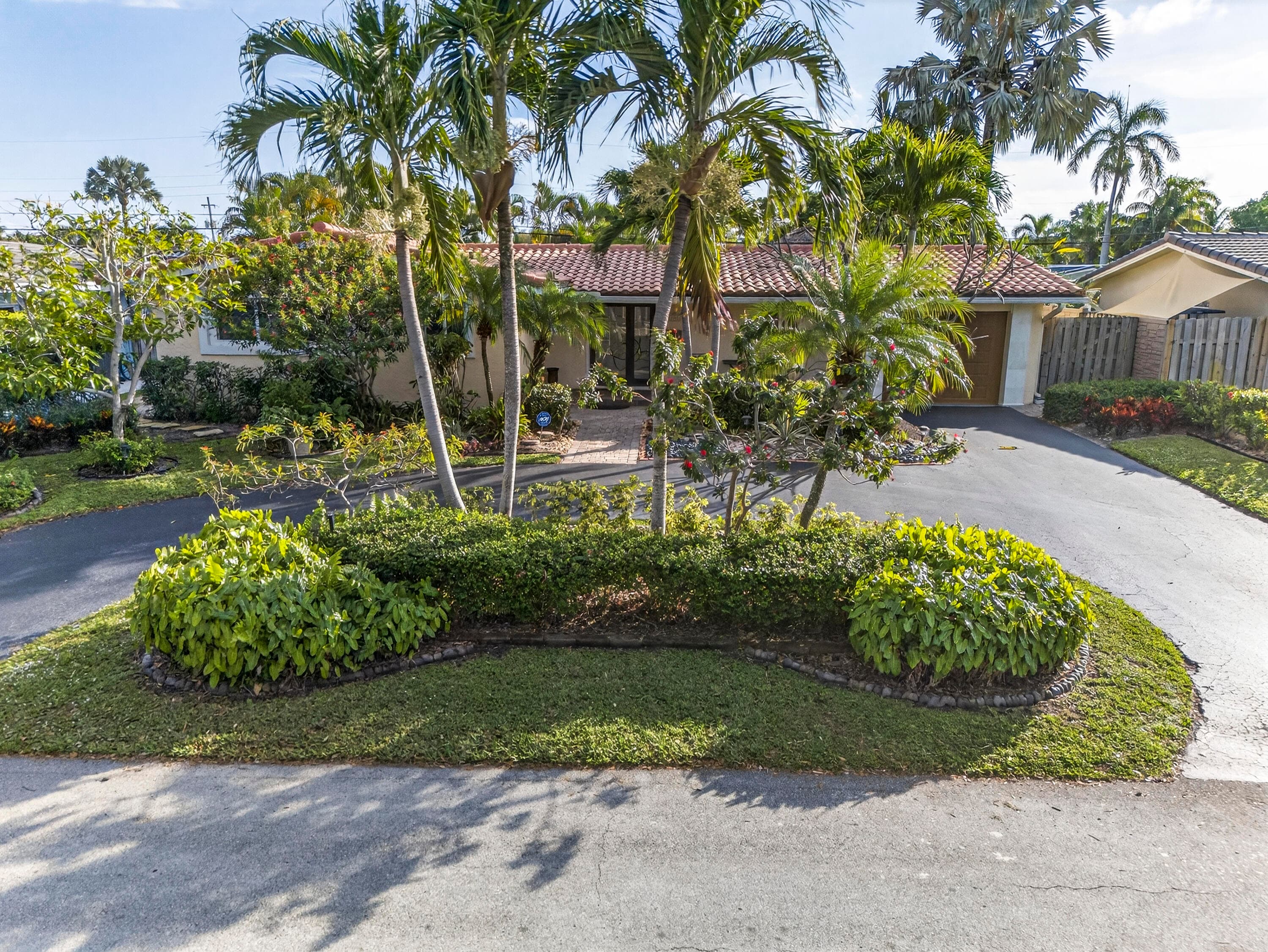 1248 SE 8th Street, Deerfield Beach, FL 33441 — photo 1 of 31