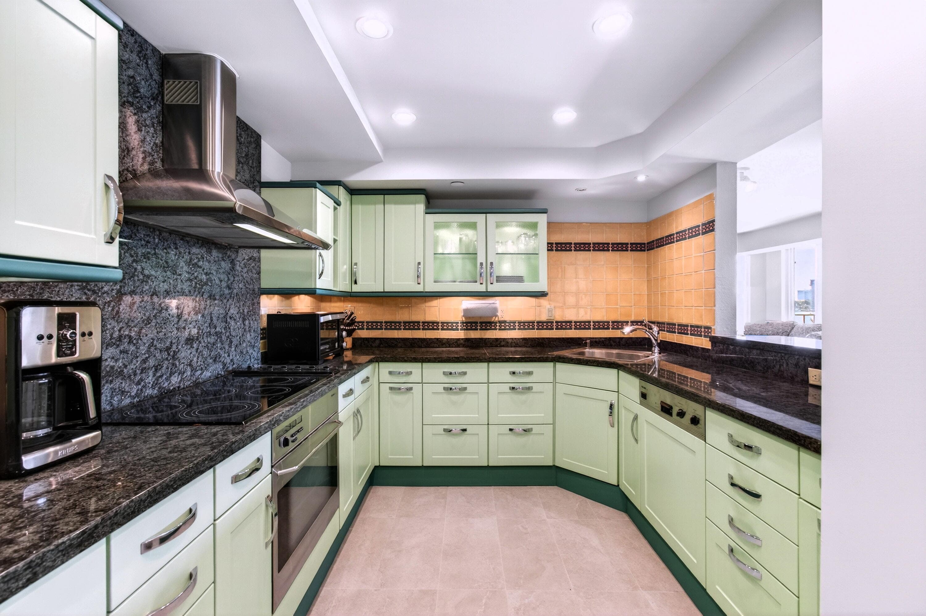140 SE 5th Avenue 448, Boca Raton, FL 33432 — photo 11 of 41