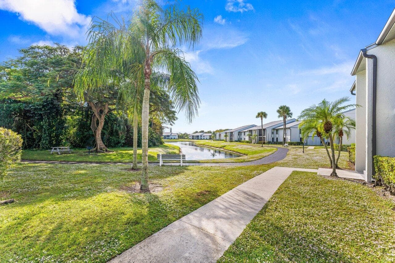 1006 Green Pine Boulevard F1, West Palm Beach, FL 33409 — photo 20 of 23