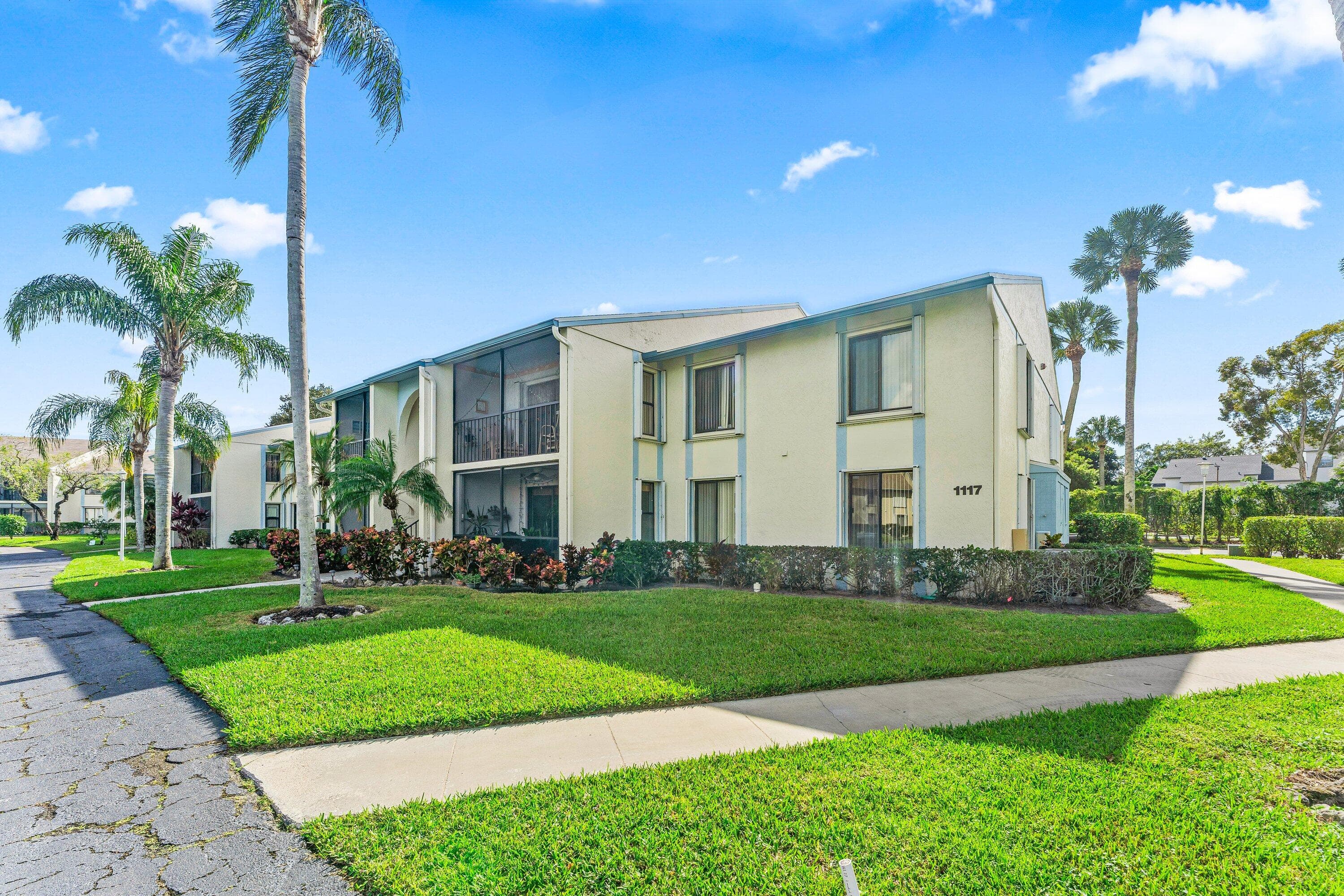 1117 Green Pine Boulevard D2, West Palm Beach, FL 33409 — photo 1 of 20