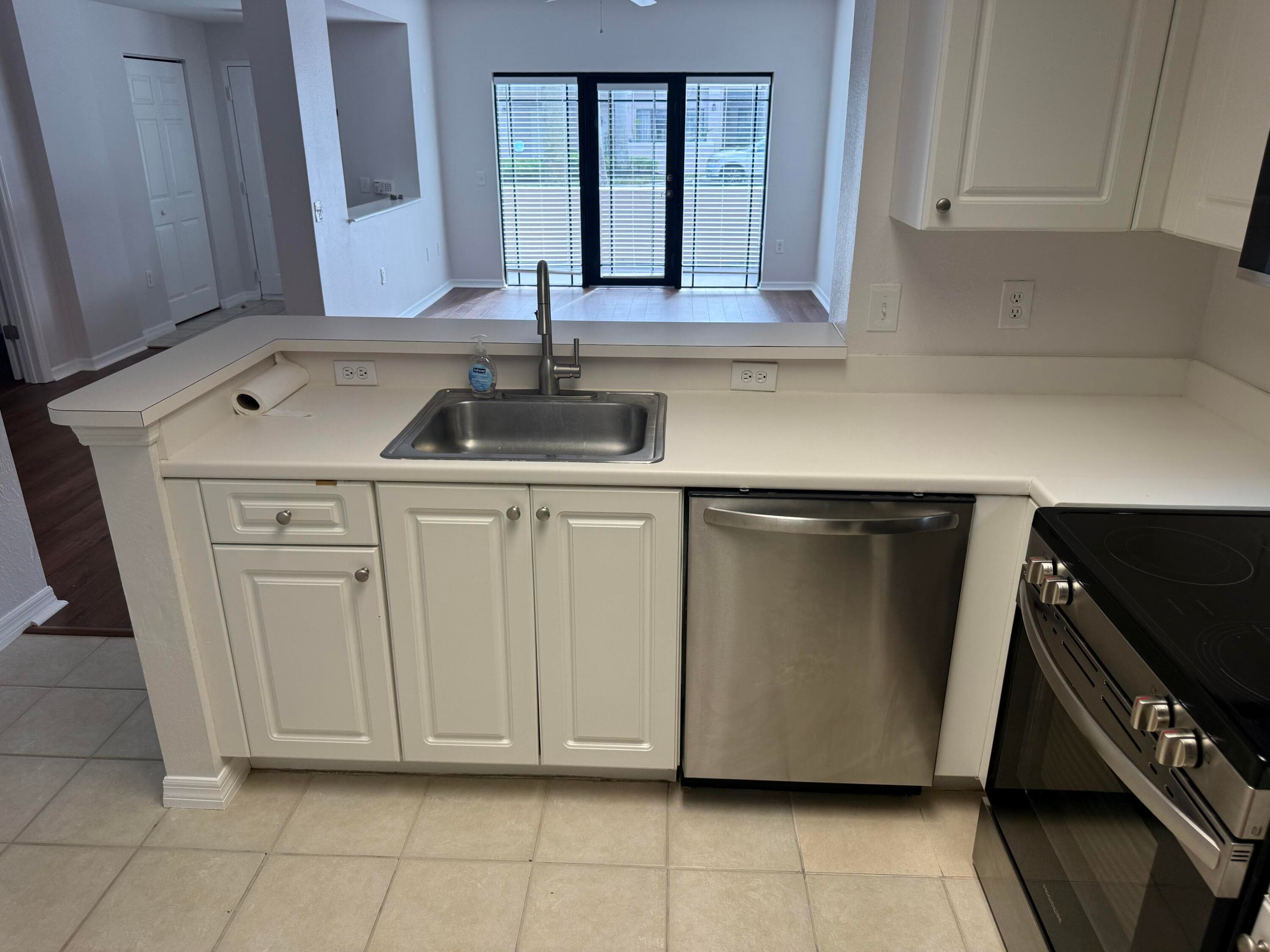 2802 Sarento Place 115, Palm Beach Gardens, FL 33410 — photo 5 of 18