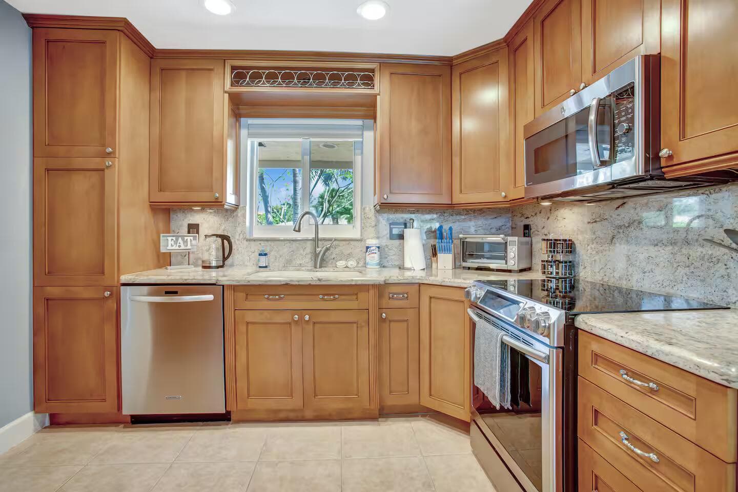 1248 SE 8th Street, Deerfield Beach, FL 33441 — photo 10 of 31