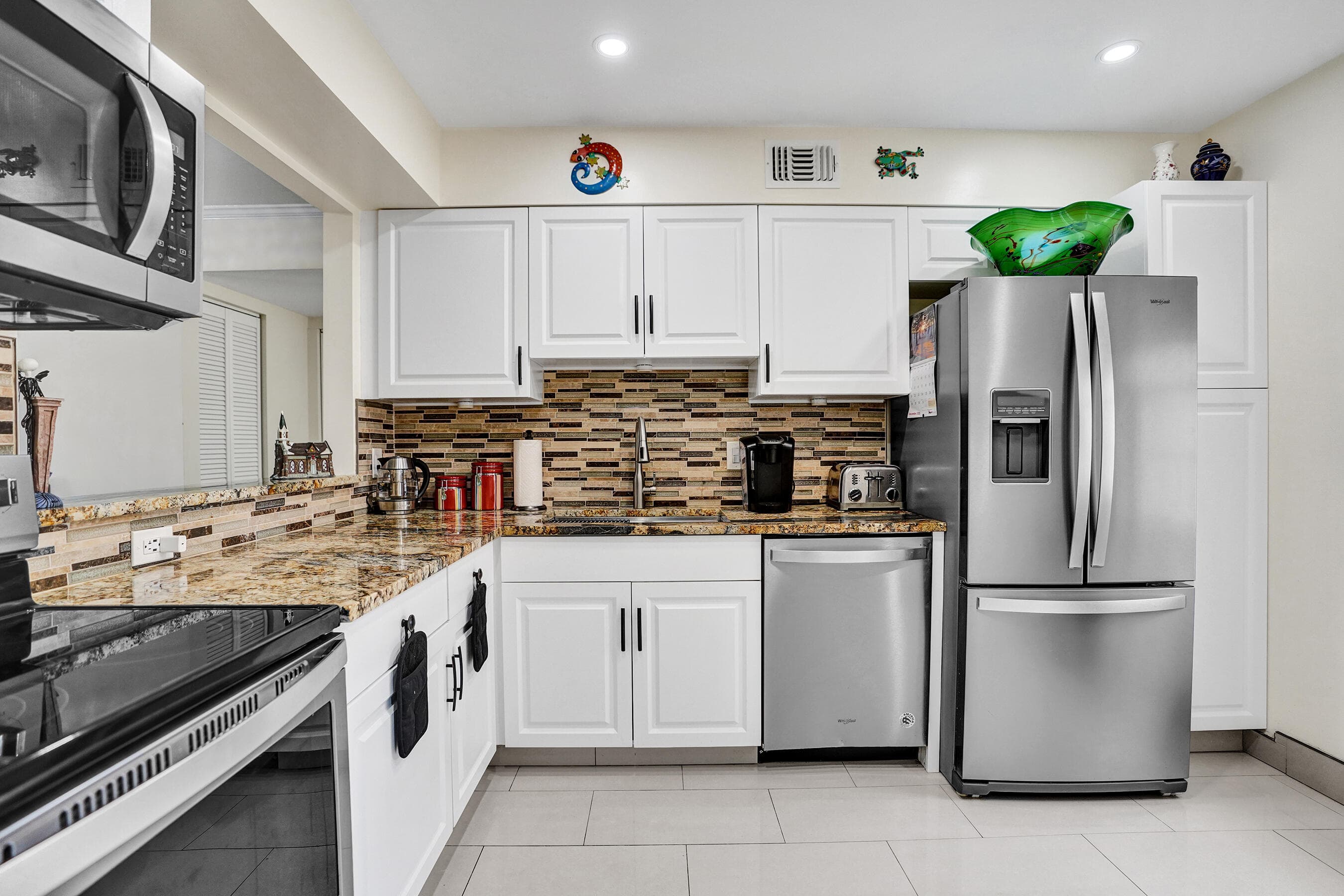 140 Lake Meryl Drive 140, West Palm Beach, FL 33411 — photo 6 of 63