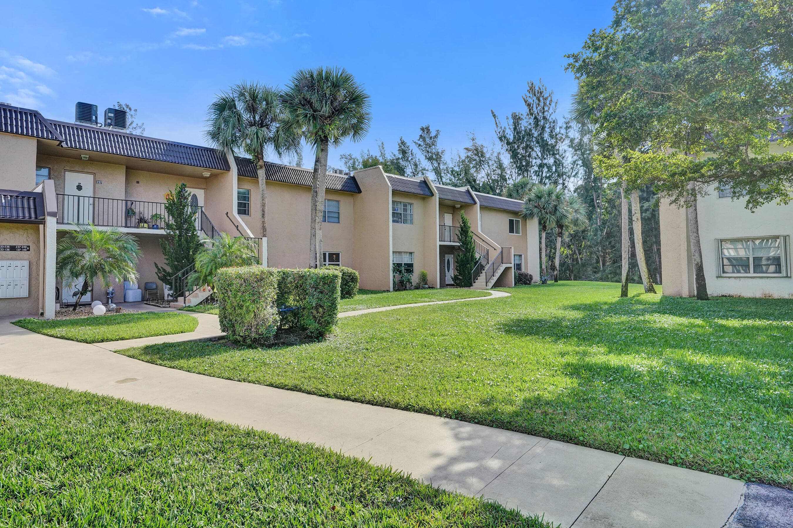 140 Lake Meryl Drive 140, West Palm Beach, FL 33411 — photo 41 of 63