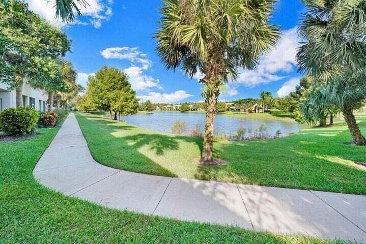 5219 Palmbrooke Circle, West Palm Beach, FL 33417 — photo 6 of 29