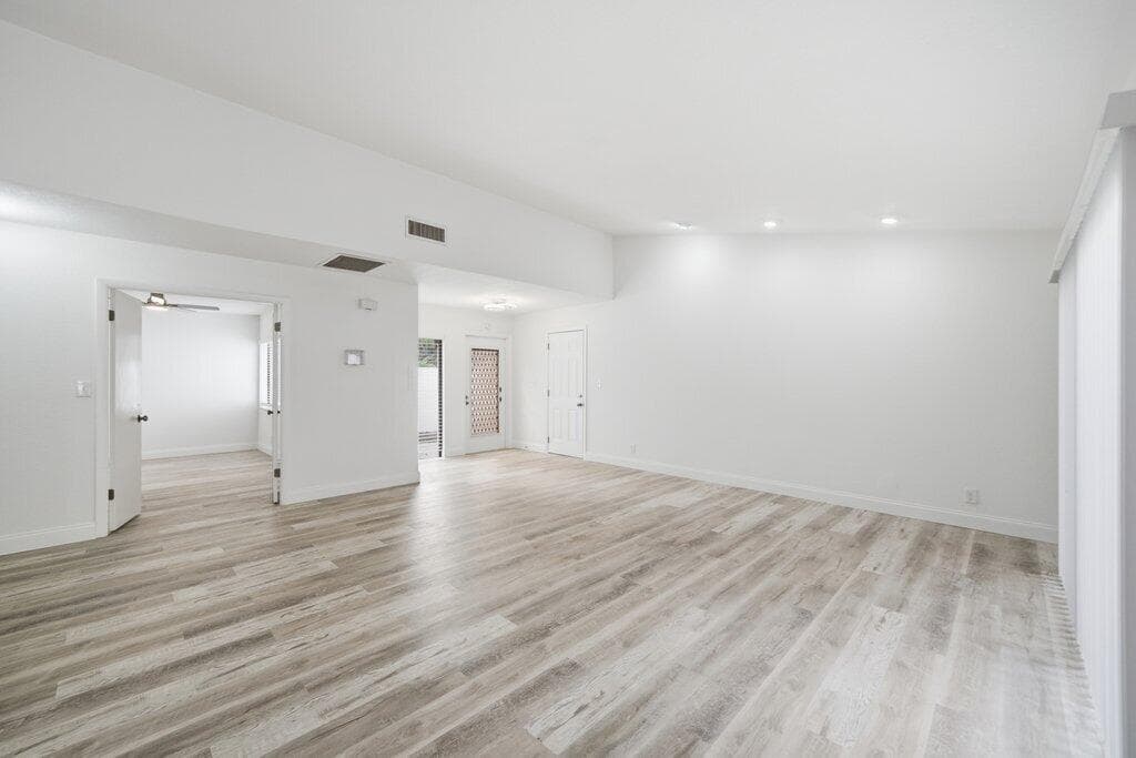 905 NW 22nd Avenue, Delray Beach, FL 33445 — photo 21 of 37
